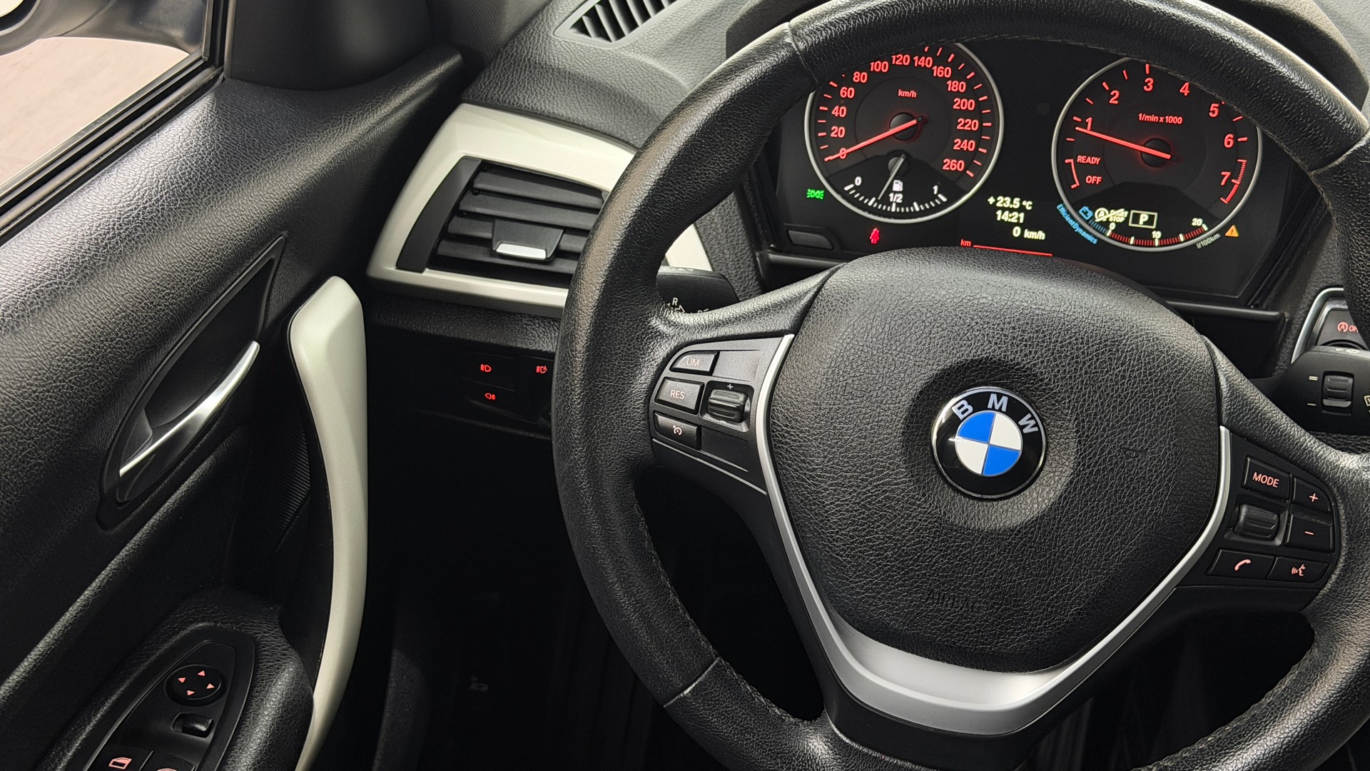BMW 116i Steptronic-image-12