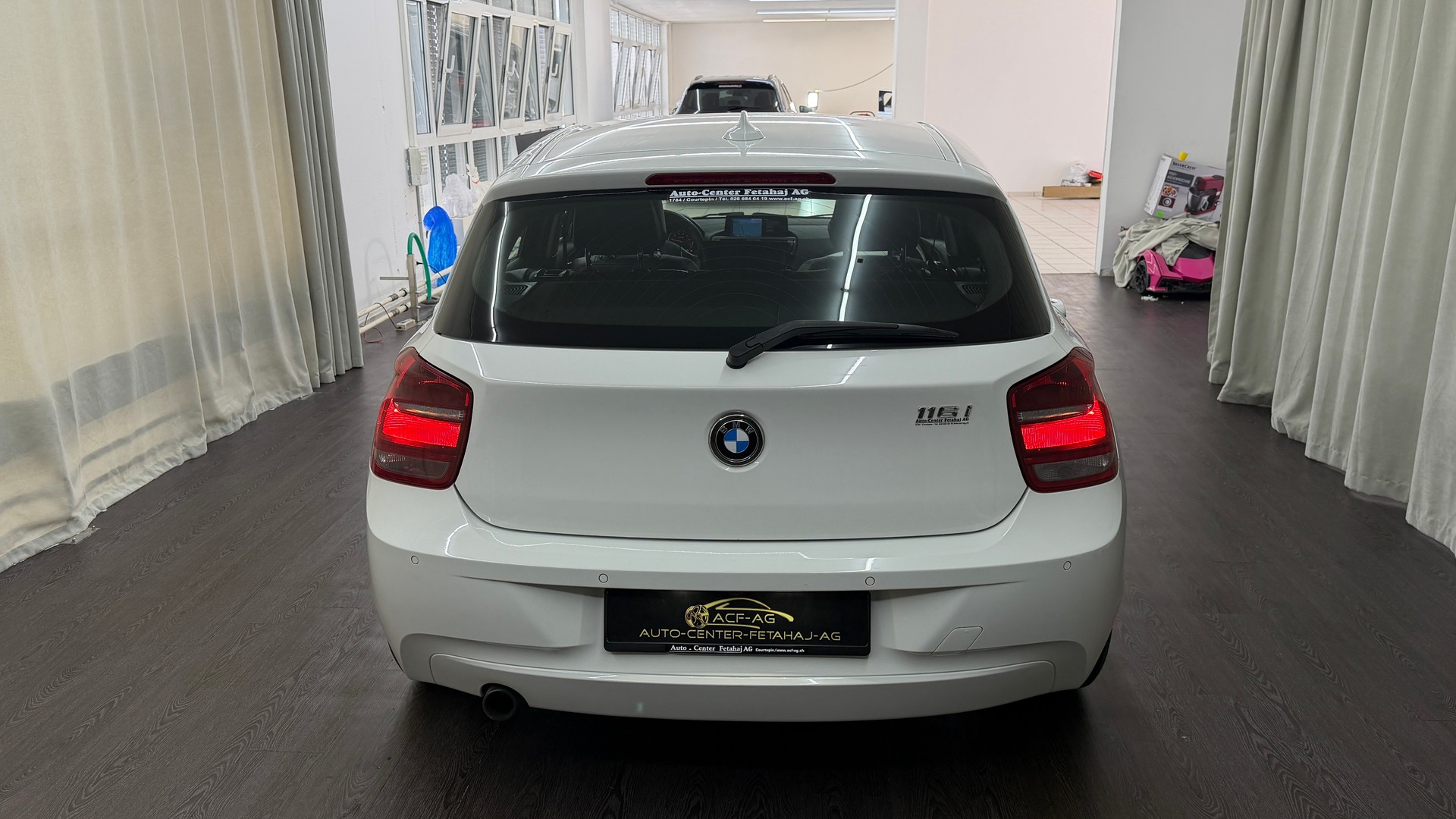 BMW 116i Steptronic-image-4