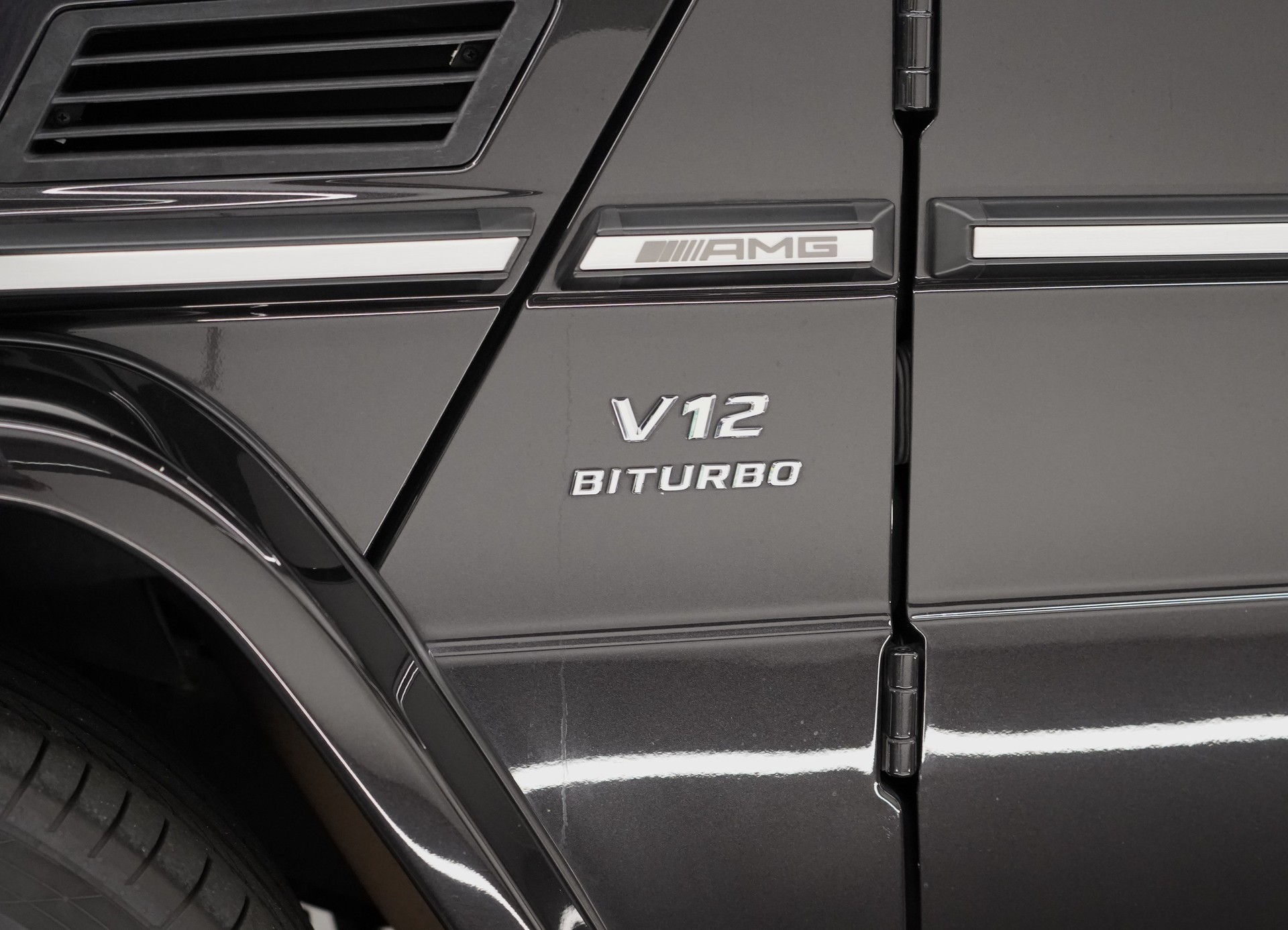 MERCEDES-BENZ G 65 AMG-image-7