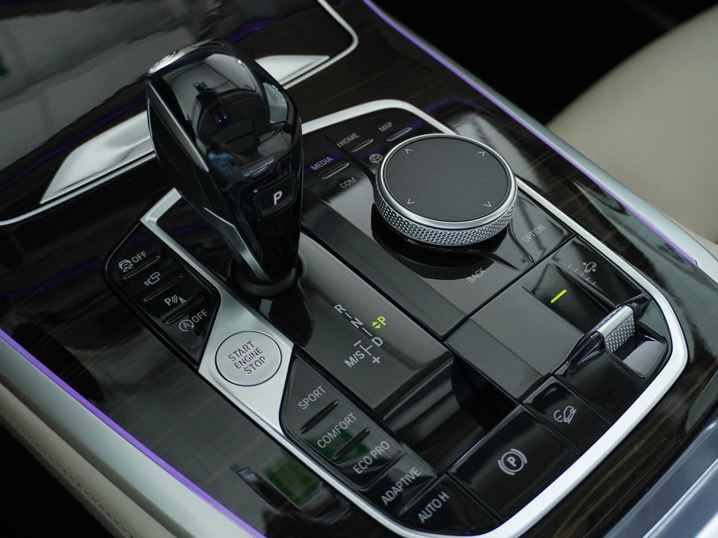 BMW X7 xDrive 40i Steptronic-image-10