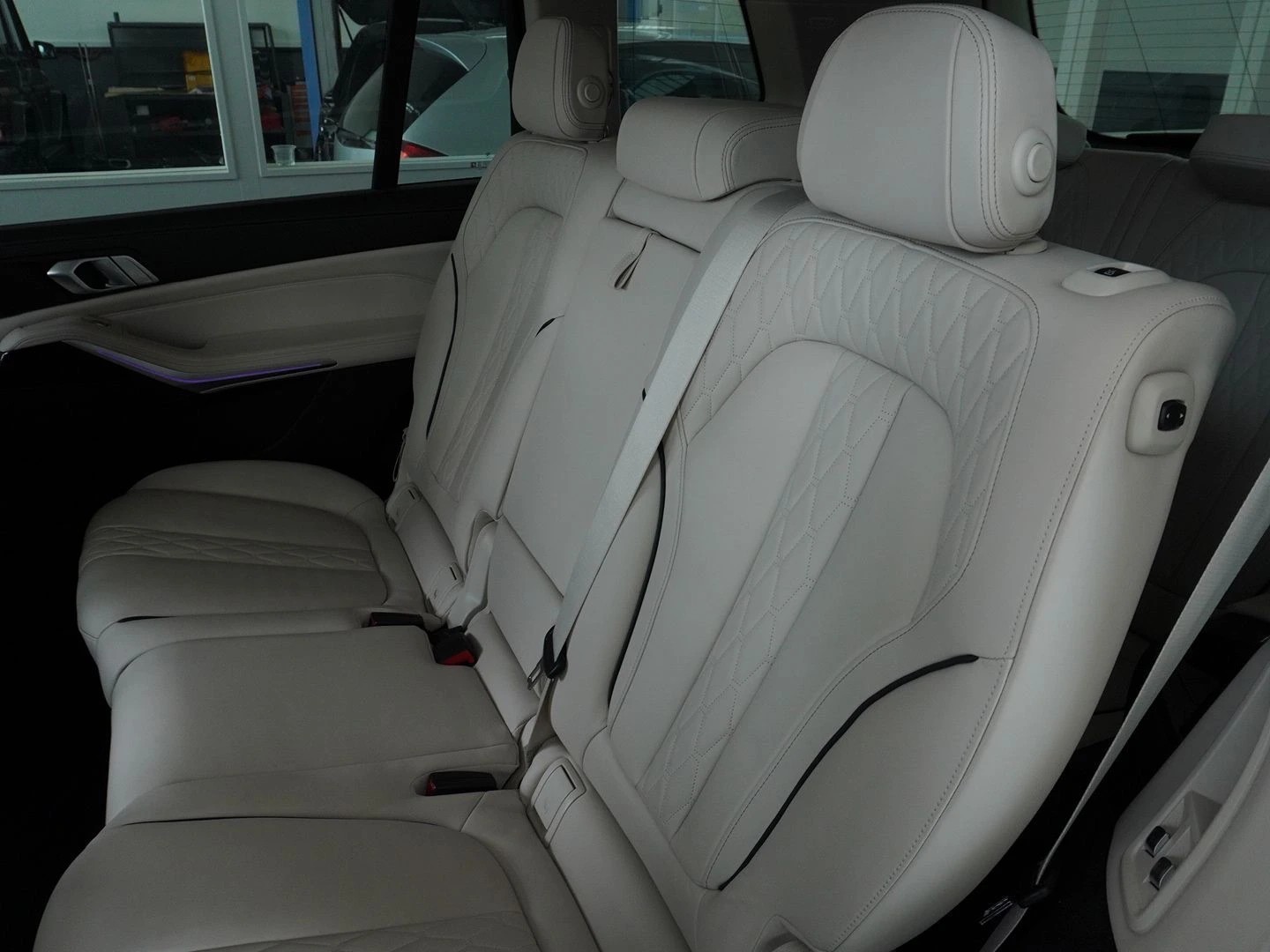 BMW X7 xDrive 40i Steptronic-image-4