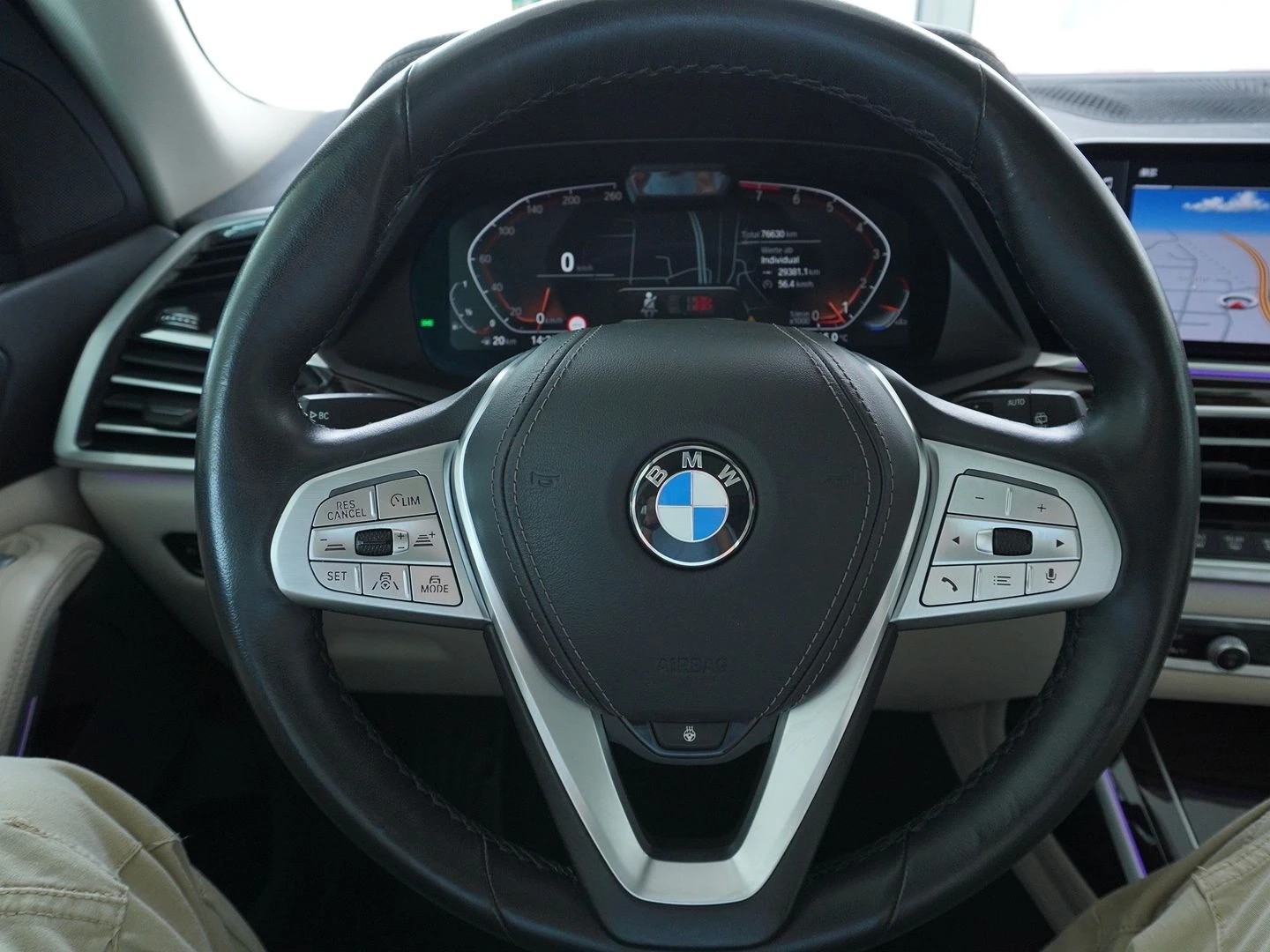 BMW X7 xDrive 40i Steptronic-image-12