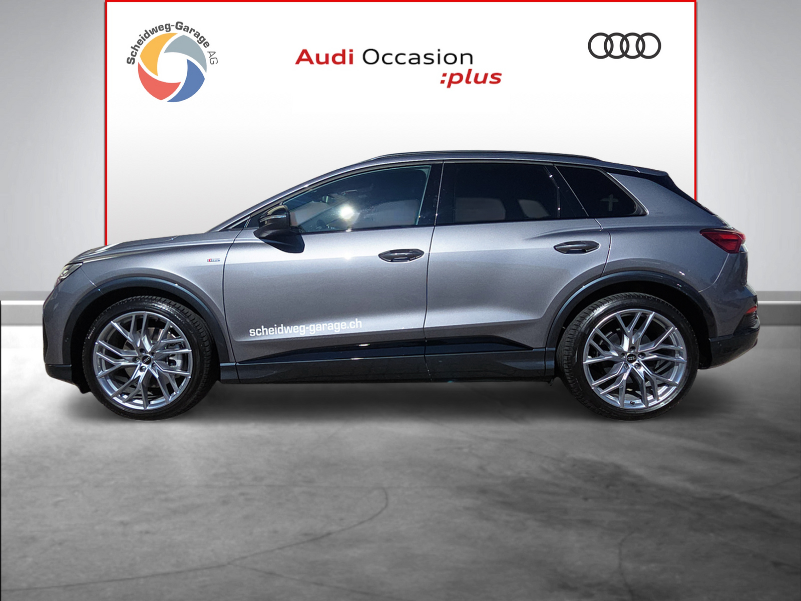 AUDI Q4 e-tron 45 Edition Swiss Ski quattro-showroom-element-2