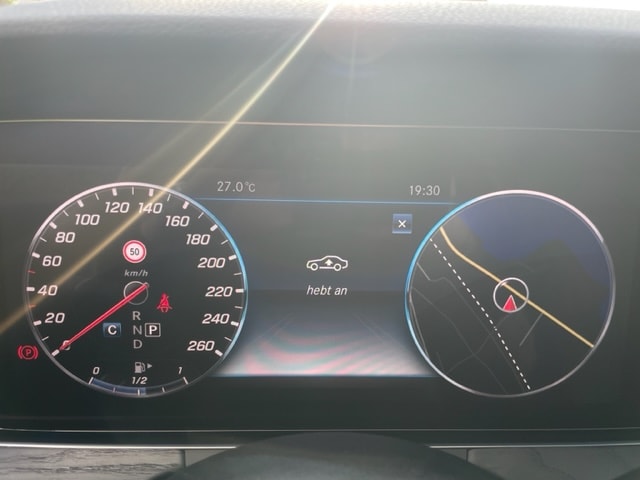 MERCEDES-BENZ E 350 d Avantgarde 4Matic 9G-Tronic-image-11