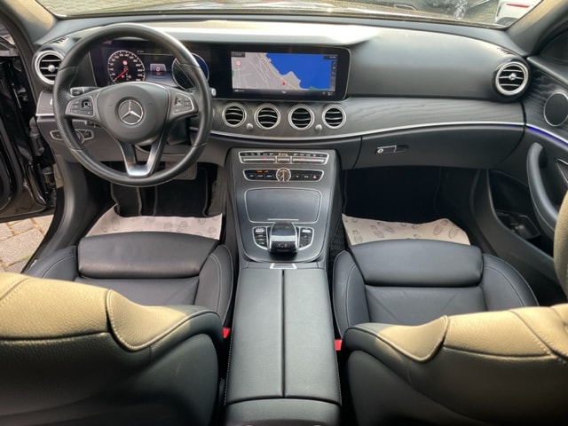 MERCEDES-BENZ E 350 d Avantgarde 4Matic 9G-Tronic-image-7