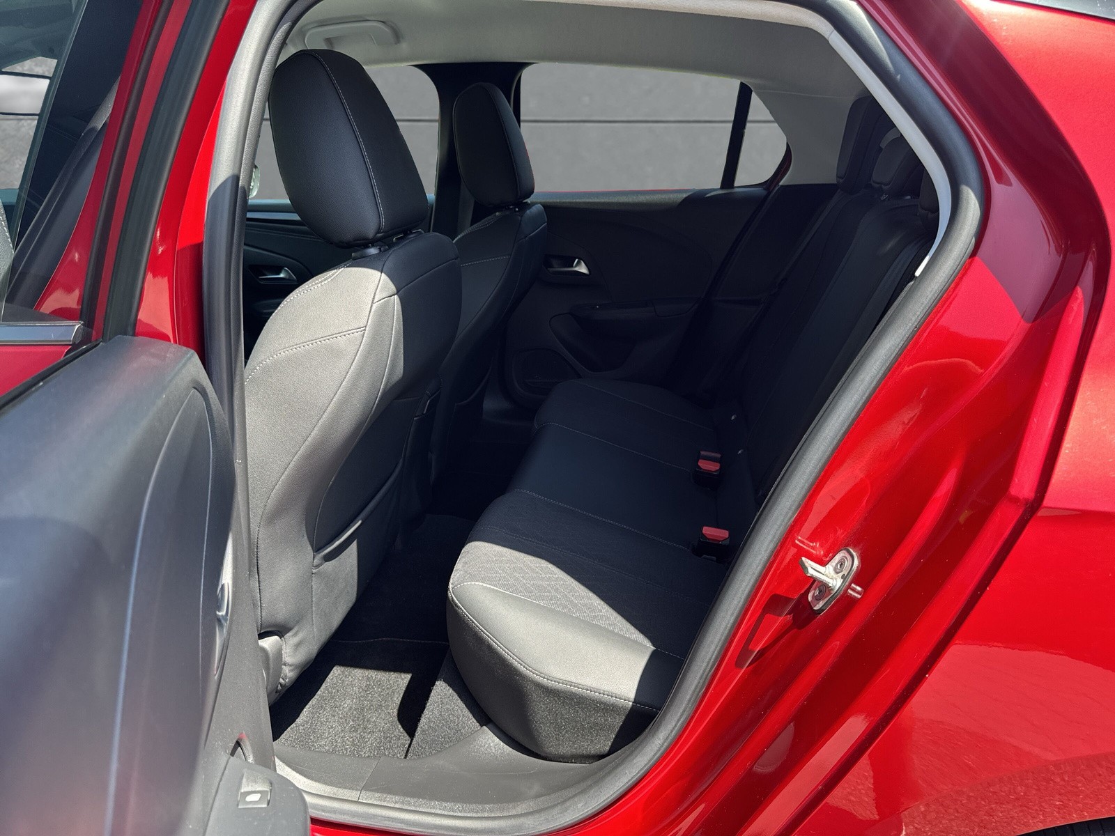 OPEL Corsa 1.2 TP Elegance-image-9