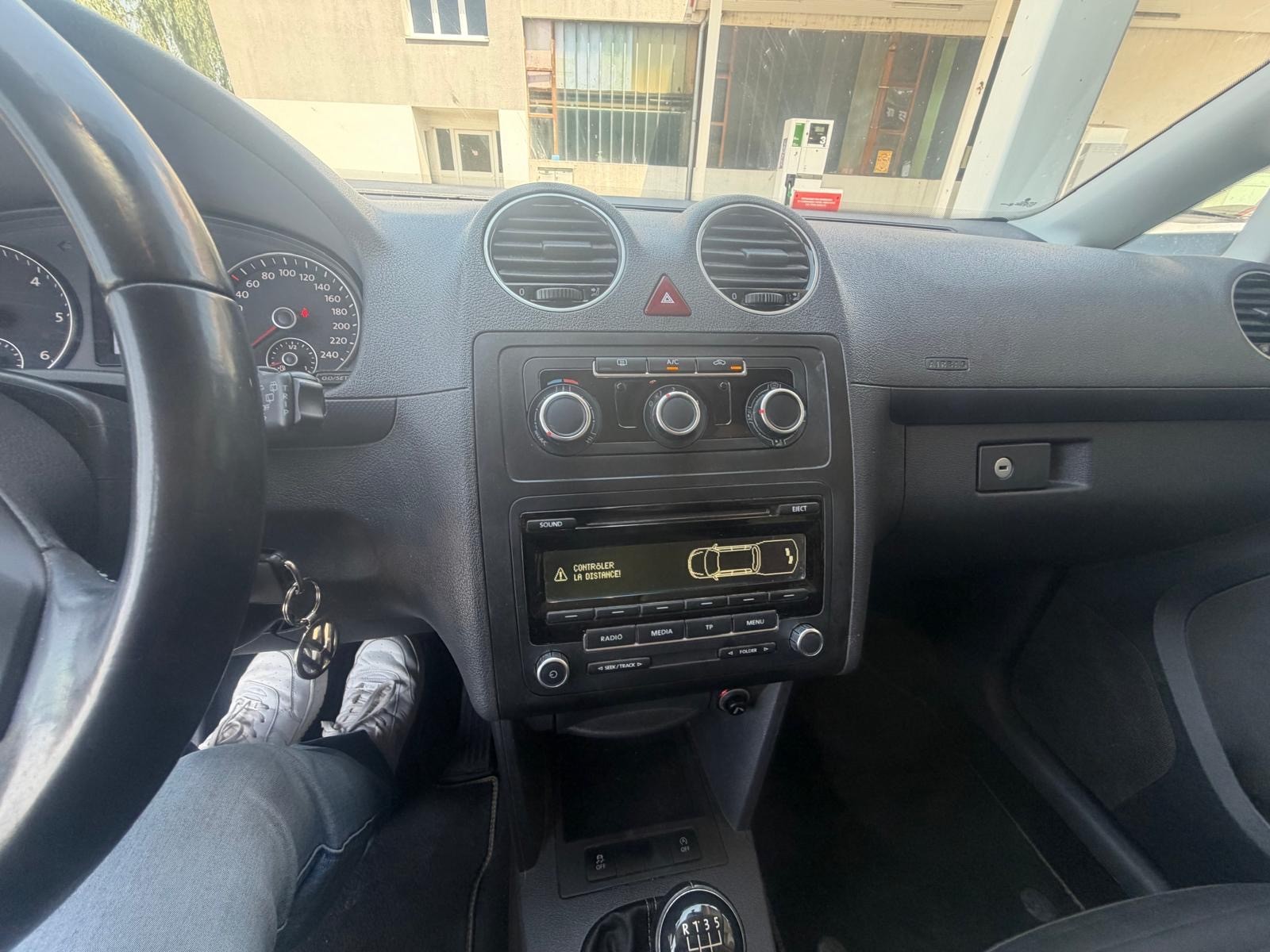 VW Caddy Maxi 1.6 TDI CR Blue Motion Family CUP-image-4