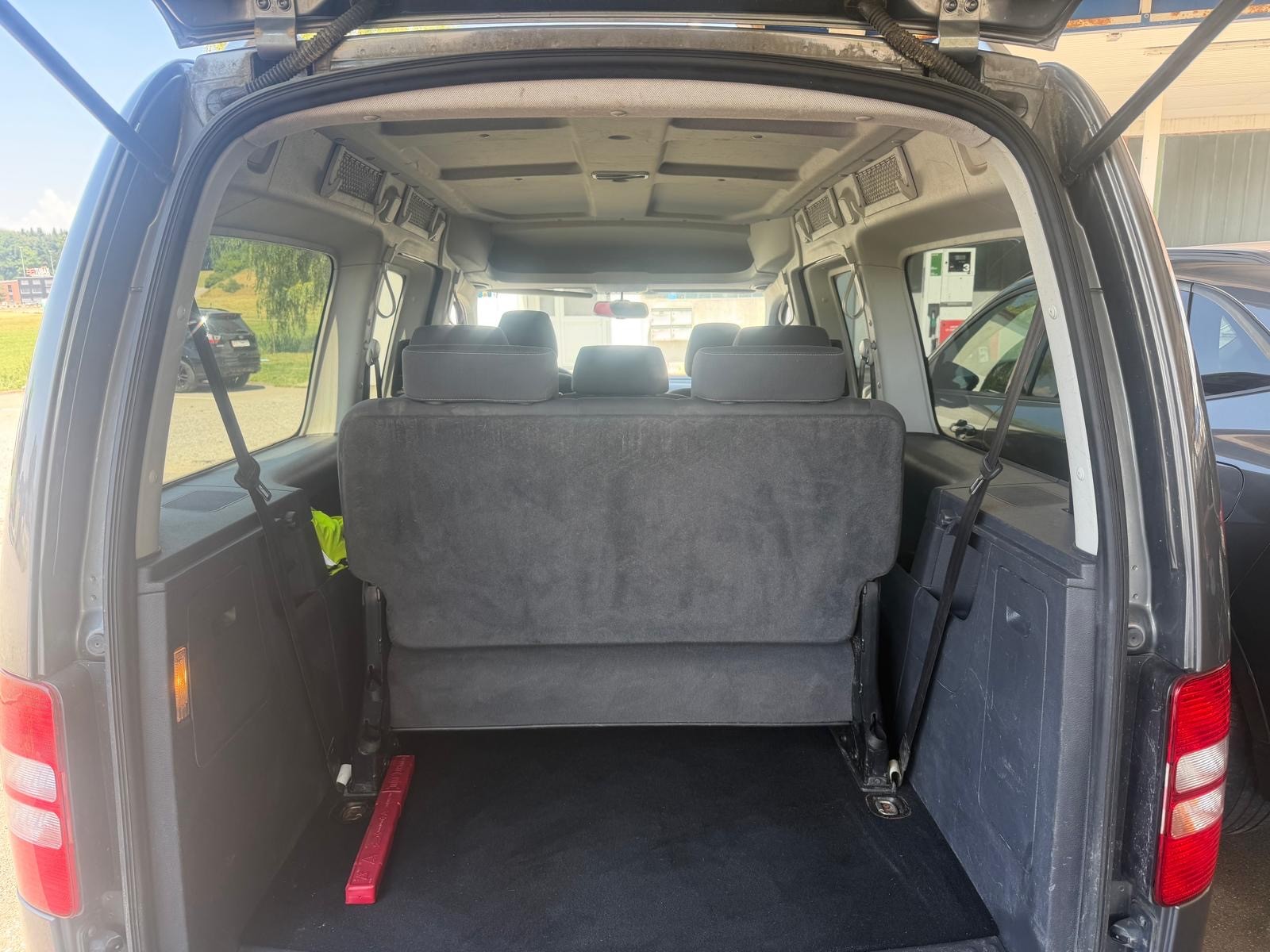 VW Caddy Maxi 1.6 TDI CR Blue Motion Family CUP-image-2