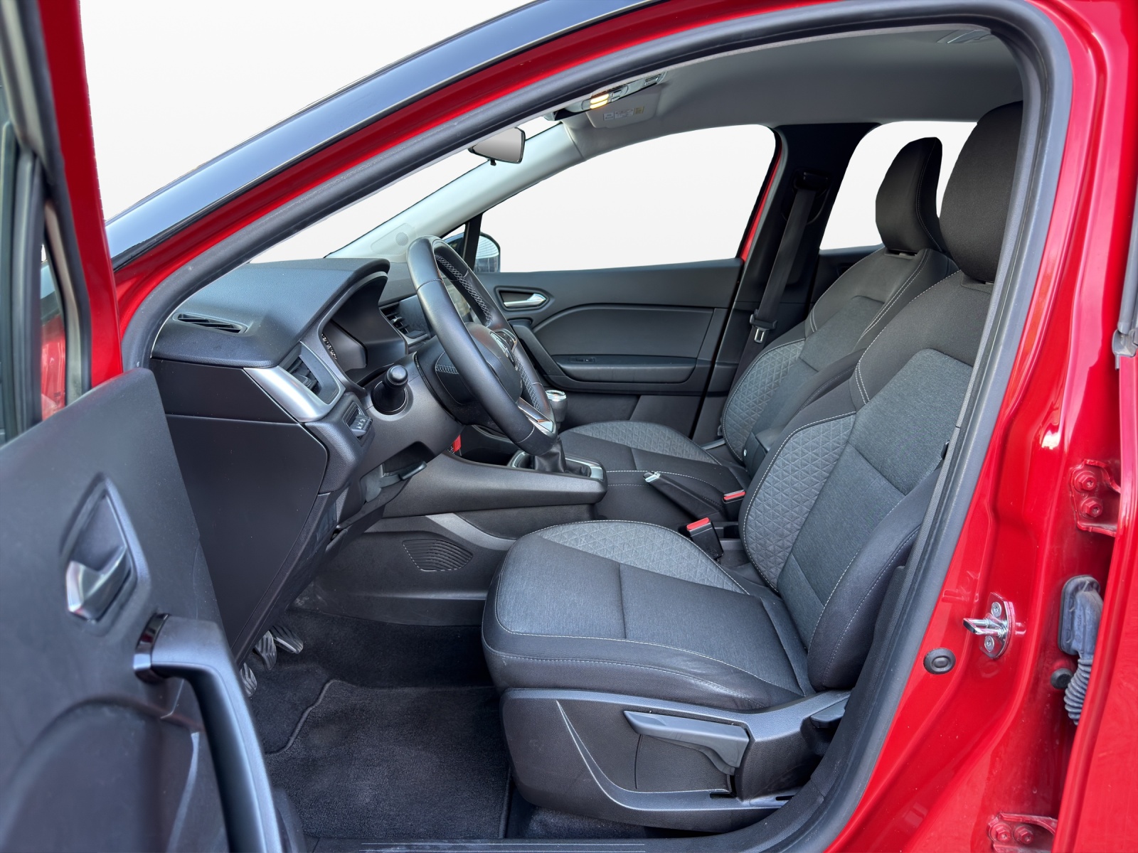 RENAULT Captur 1.3 TCe Zen-image-8