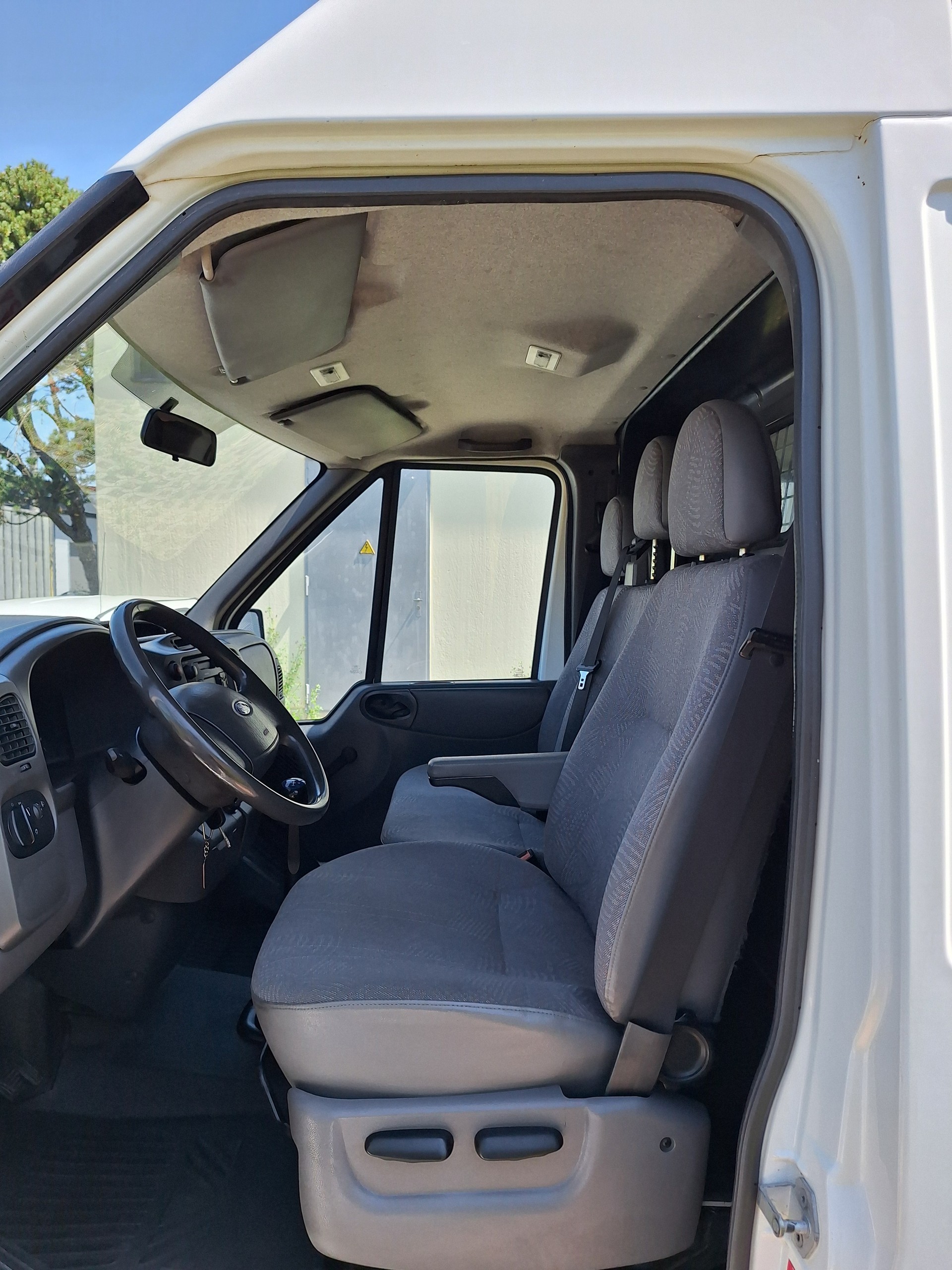 FORD Transit 2.4TD 330 L Combi-image-4