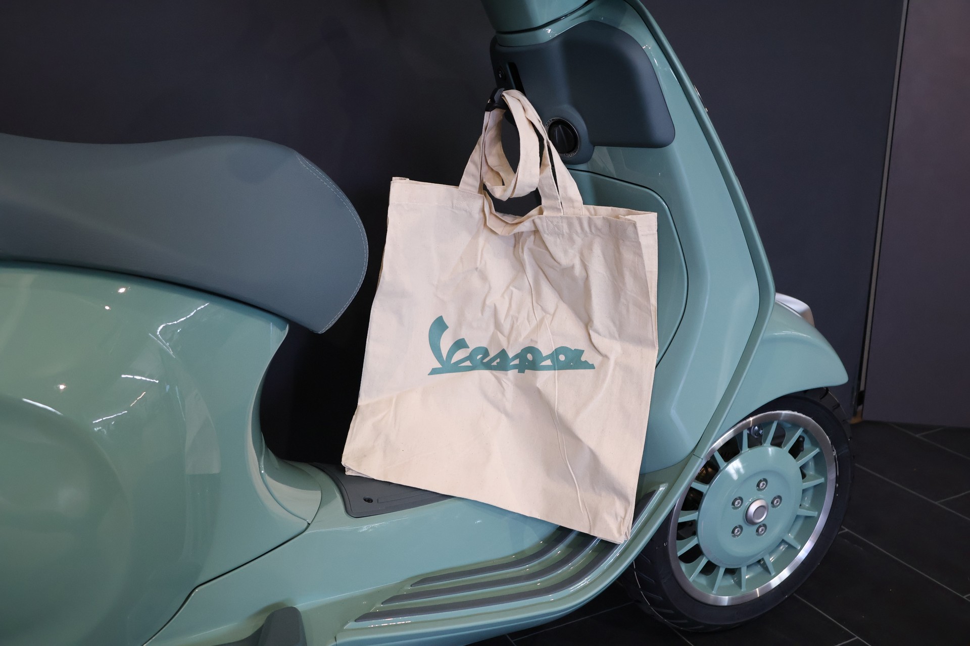 PIAGGIO Vespa 125 Primavera 80th MY26 E5+-image-12
