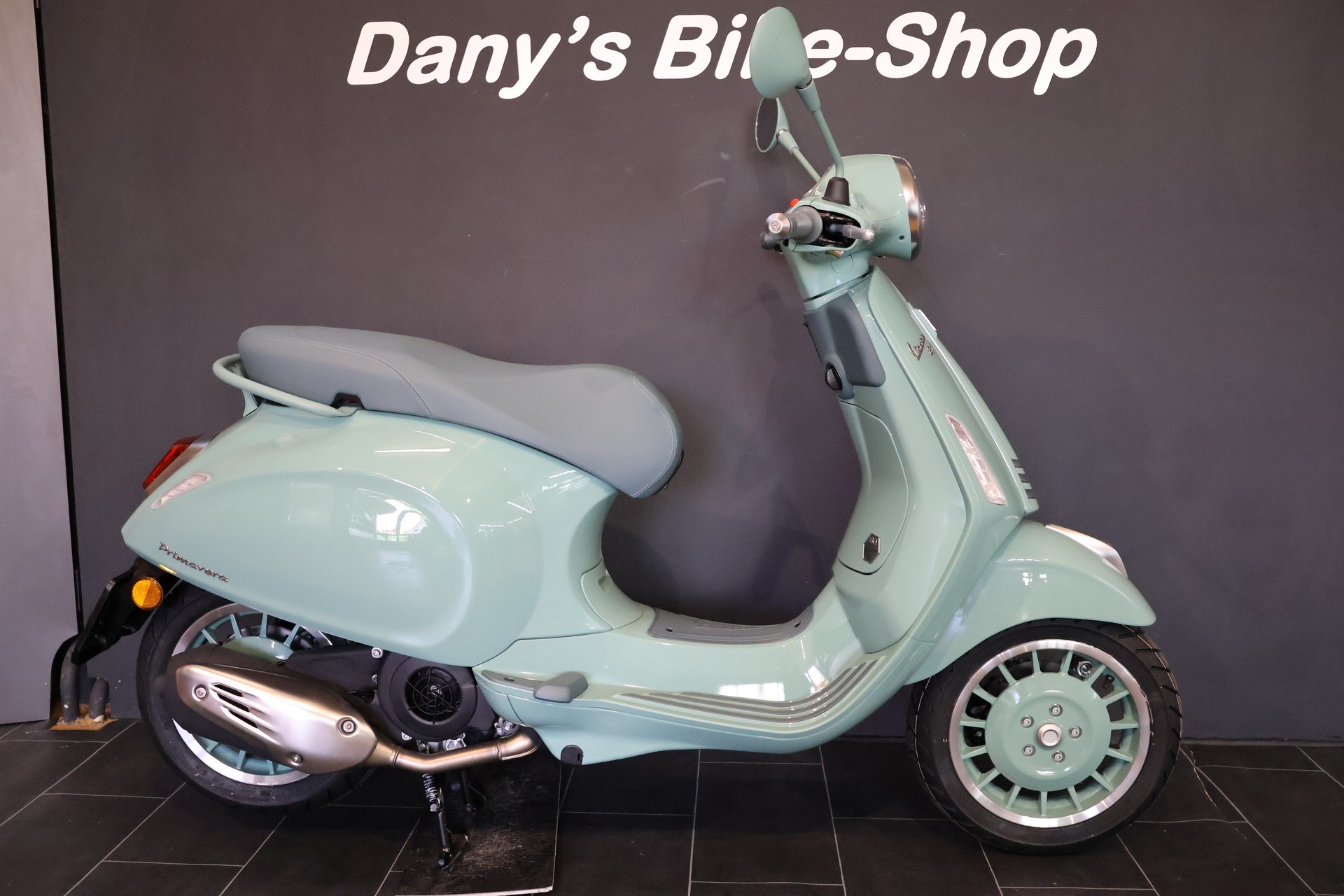 PIAGGIO Vespa 125 Primavera 80th MY26 E5+-showroom-element-2