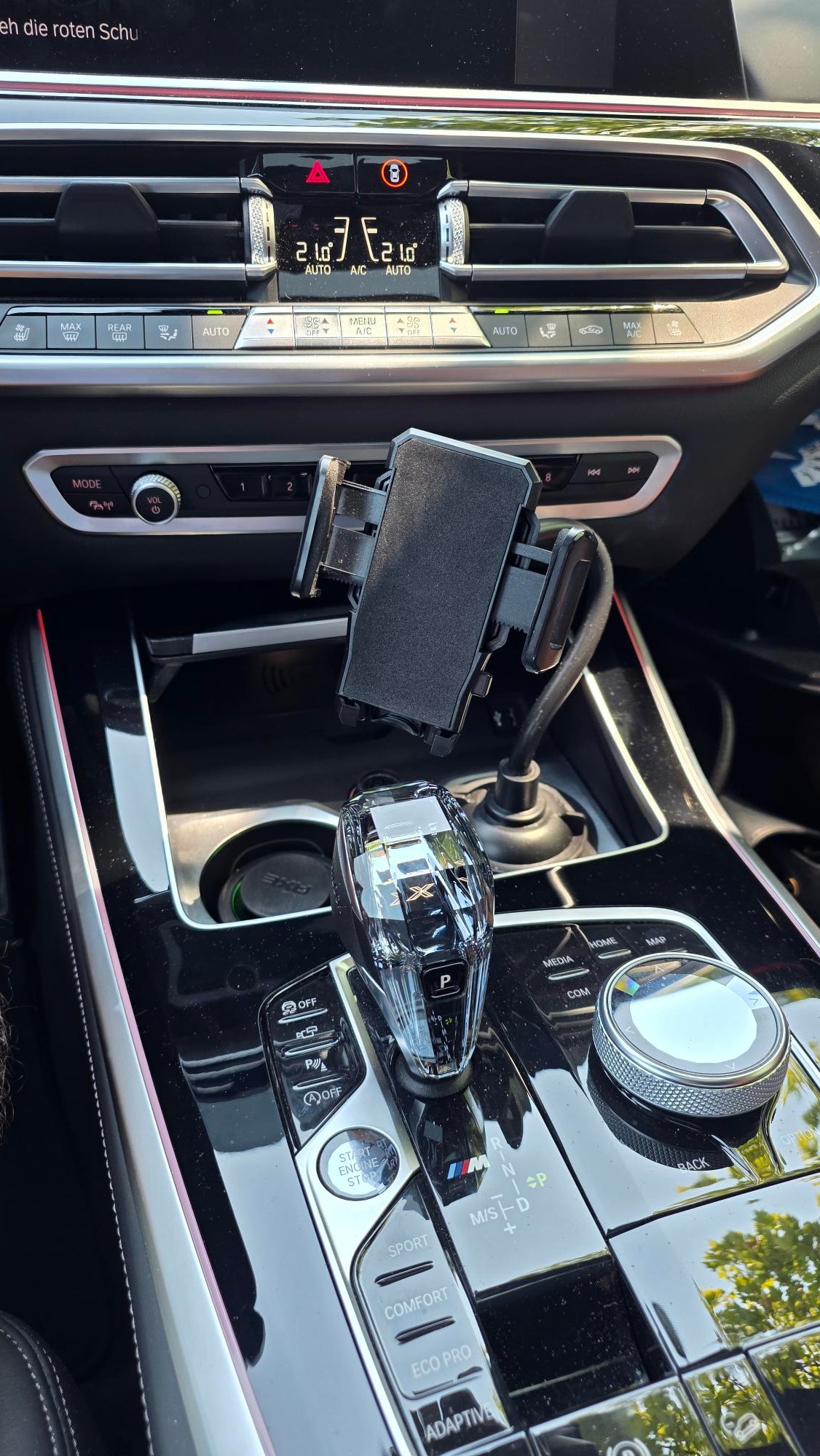 BMW M50i xDrive-image-13