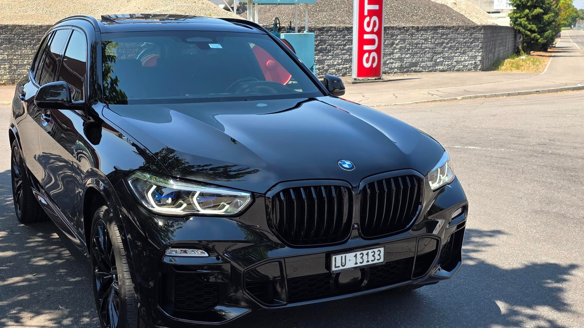 BMW M50i xDrive-image-2