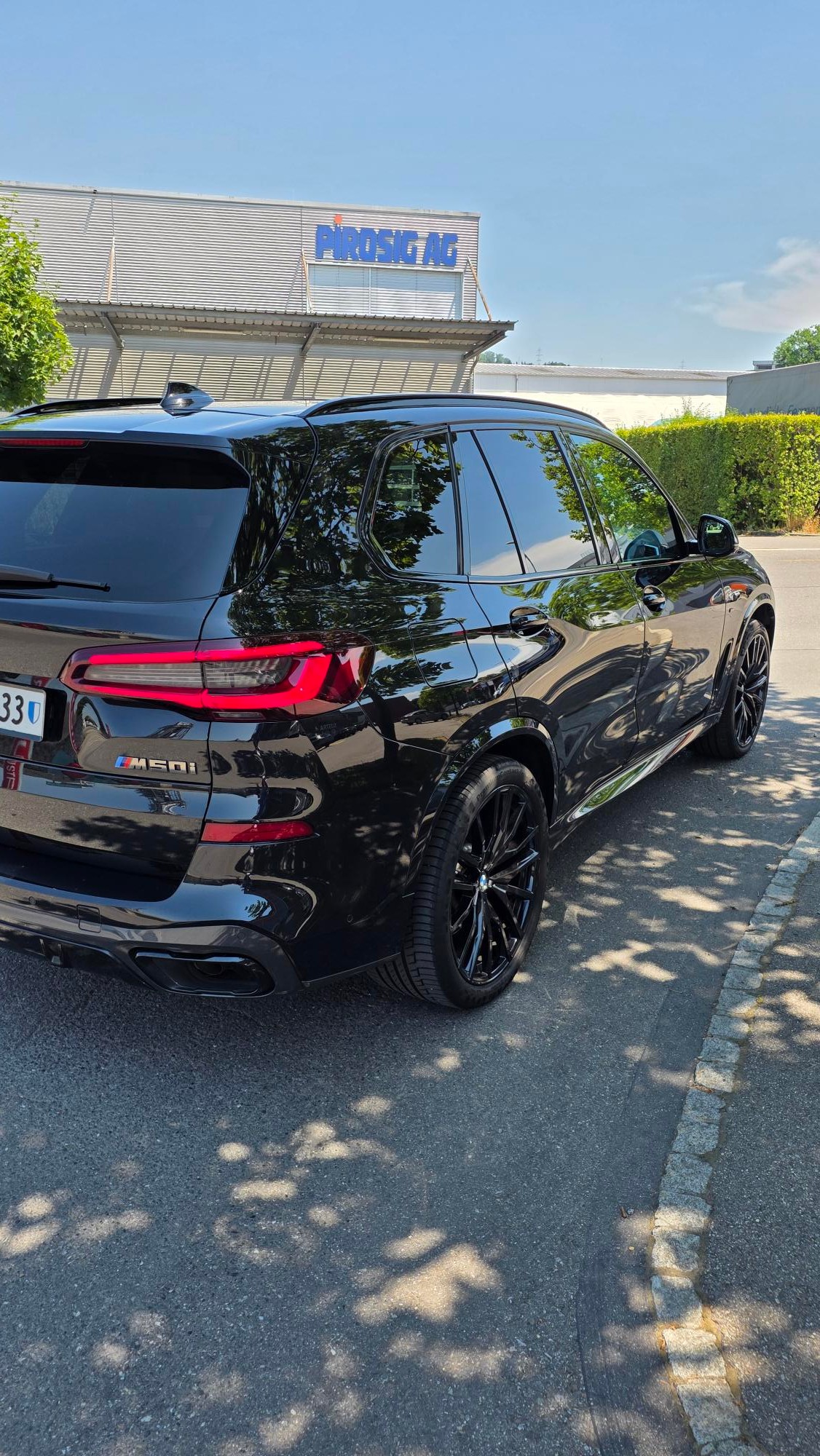 BMW M50i xDrive-image-5