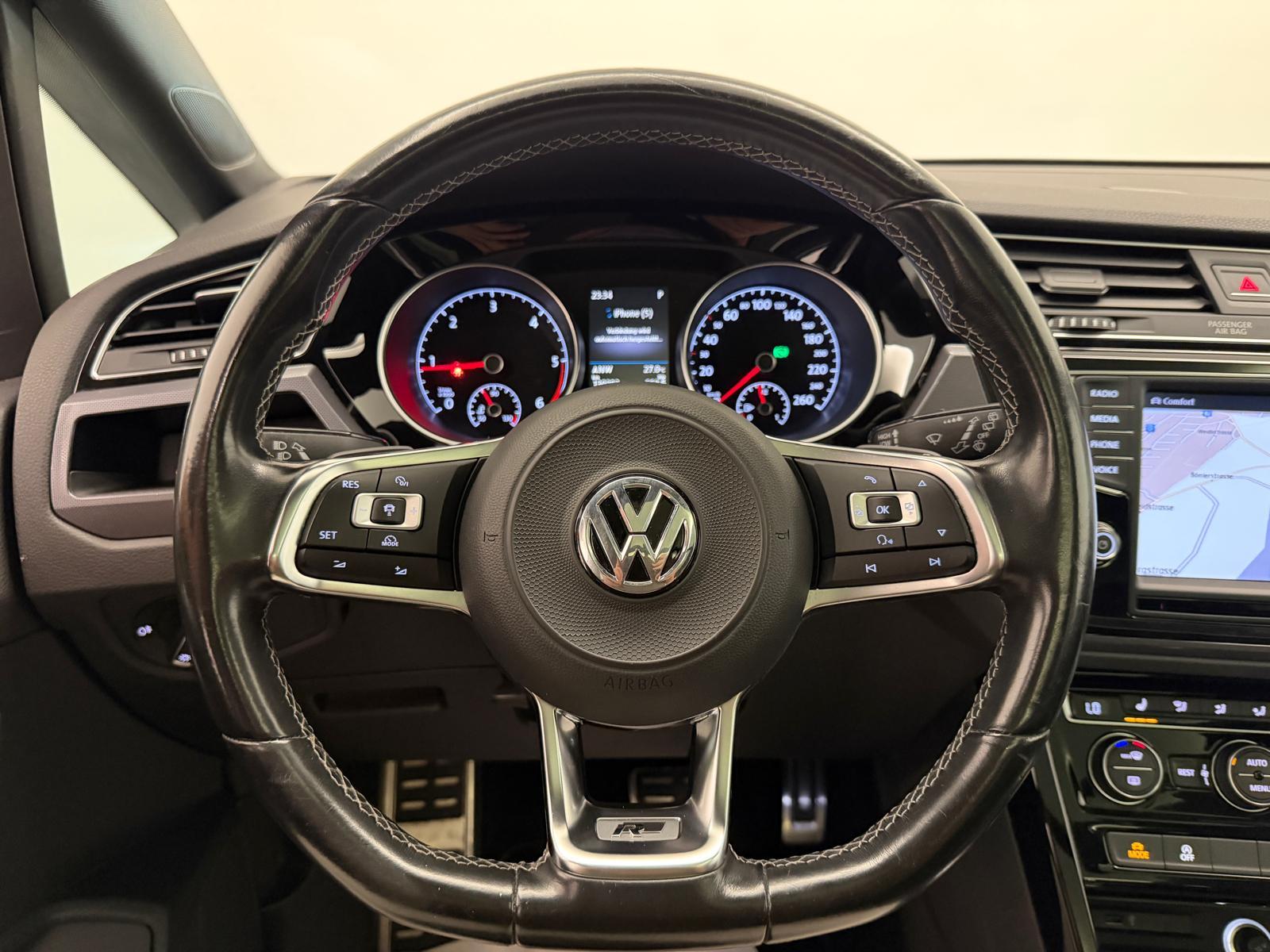 VW Touran 2.0 TDI SCR Highline R-Line DSG-image-21