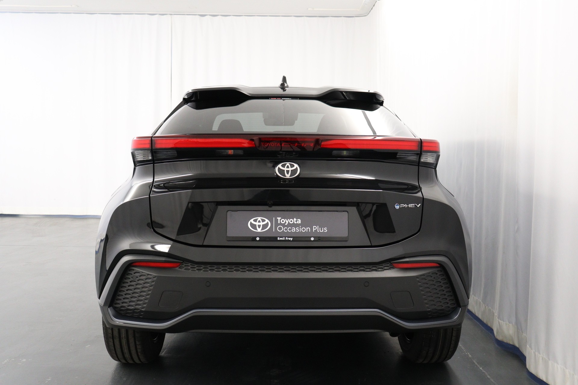 TOYOTA C-HR 2.0 PHEV Swiss Edition-image-11