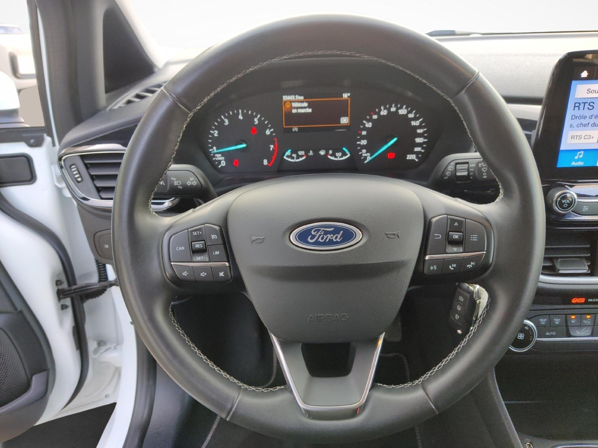 FORD Fiesta 1.0 EcoB Hybrid Titanium-image-11