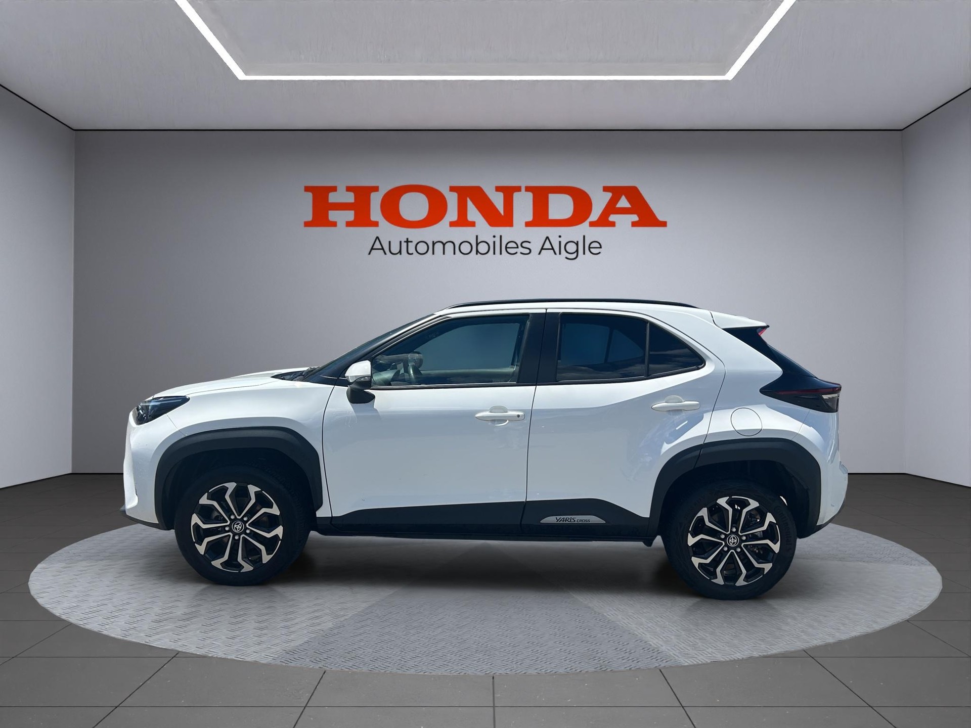 TOYOTA Yaris Cross 1.5 VVT-i HSD Trend AWD-i-image-1