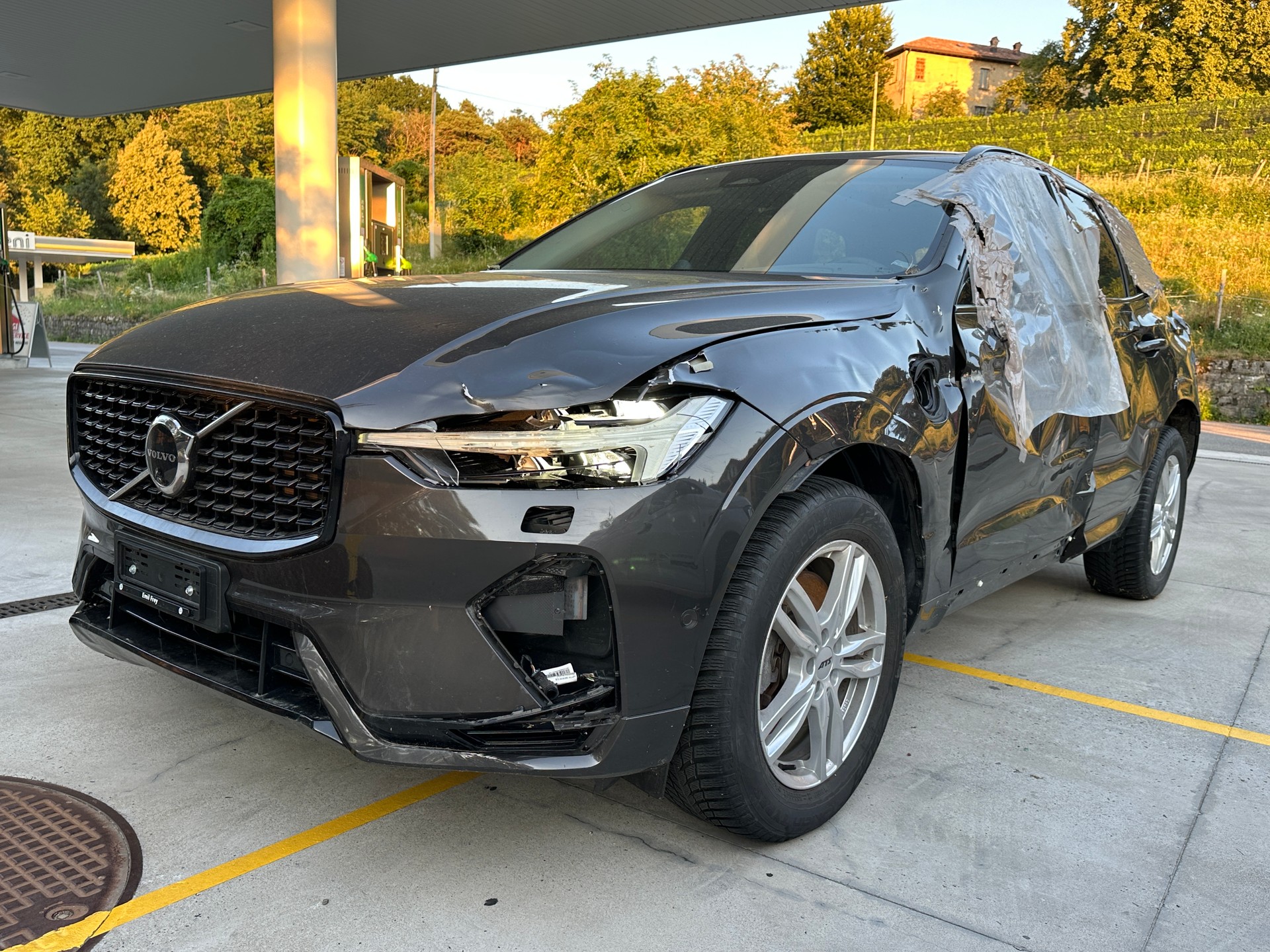 VOLVO XC60 T8 eAWD PluginHybrid Black Edition Geartronic-image-7