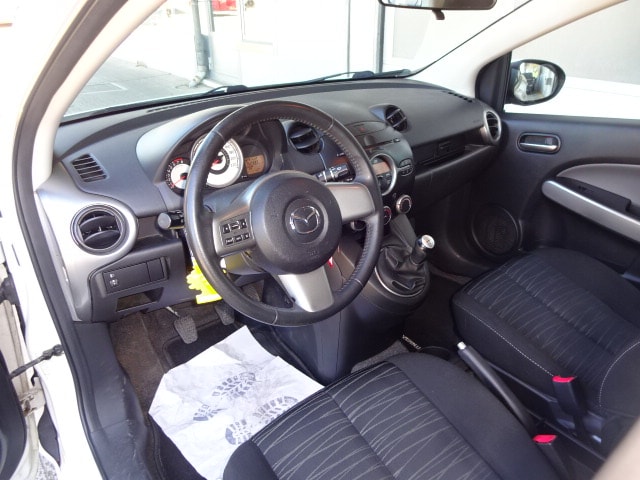 MAZDA 2 1.3i 16V Exclusive-image-9