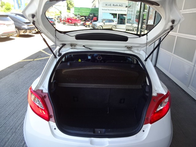 MAZDA 2 1.3i 16V Exclusive-image-12