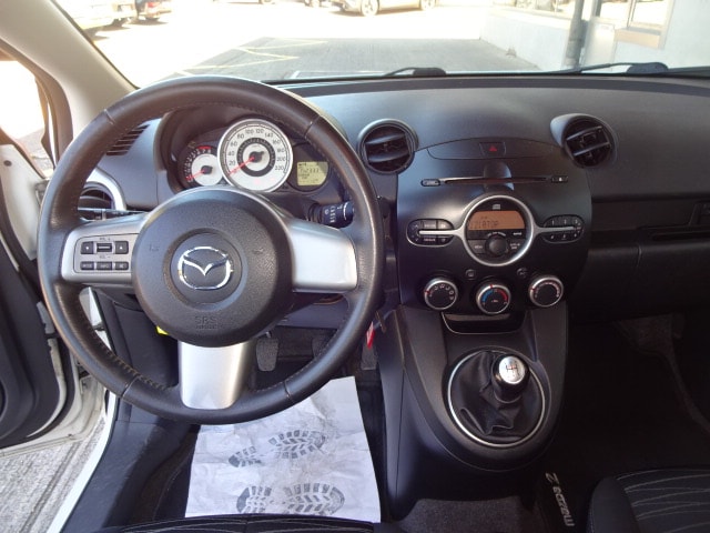 MAZDA 2 1.3i 16V Exclusive-image-8