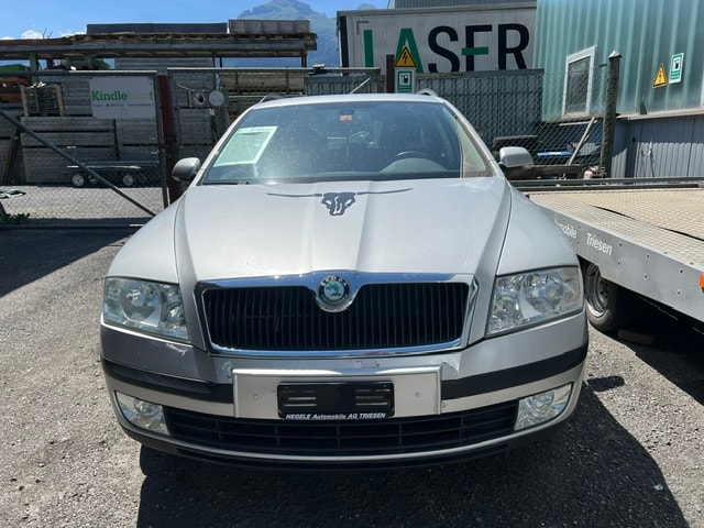 SKODA Octavia 1.9 TDI Adventure 4x4-image-0