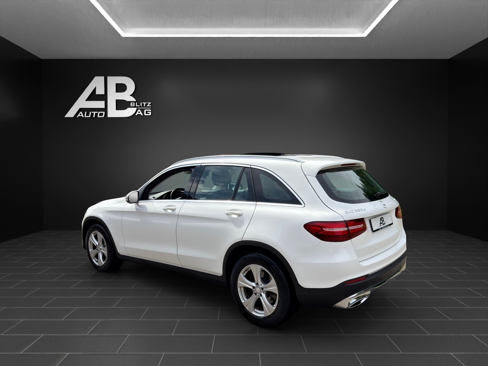 MERCEDES-BENZ GLC 250 d Exclusive 4Matic 9G-Tronic-image-2