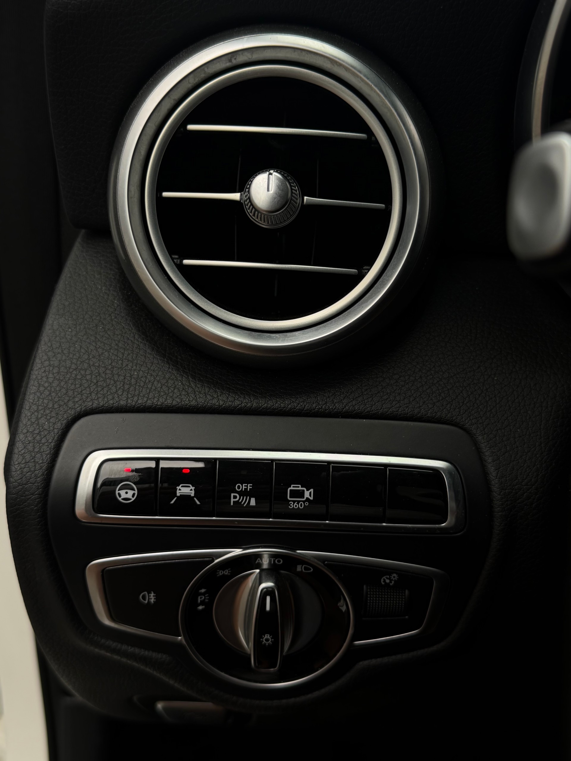 MERCEDES-BENZ GLC 250 d Exclusive 4Matic 9G-Tronic-image-18