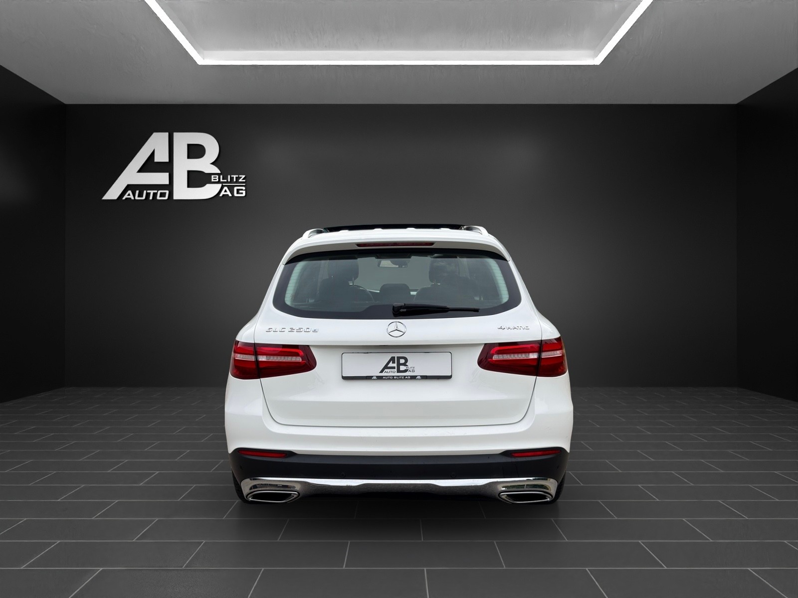 MERCEDES-BENZ GLC 250 d Exclusive 4Matic 9G-Tronic-image-3