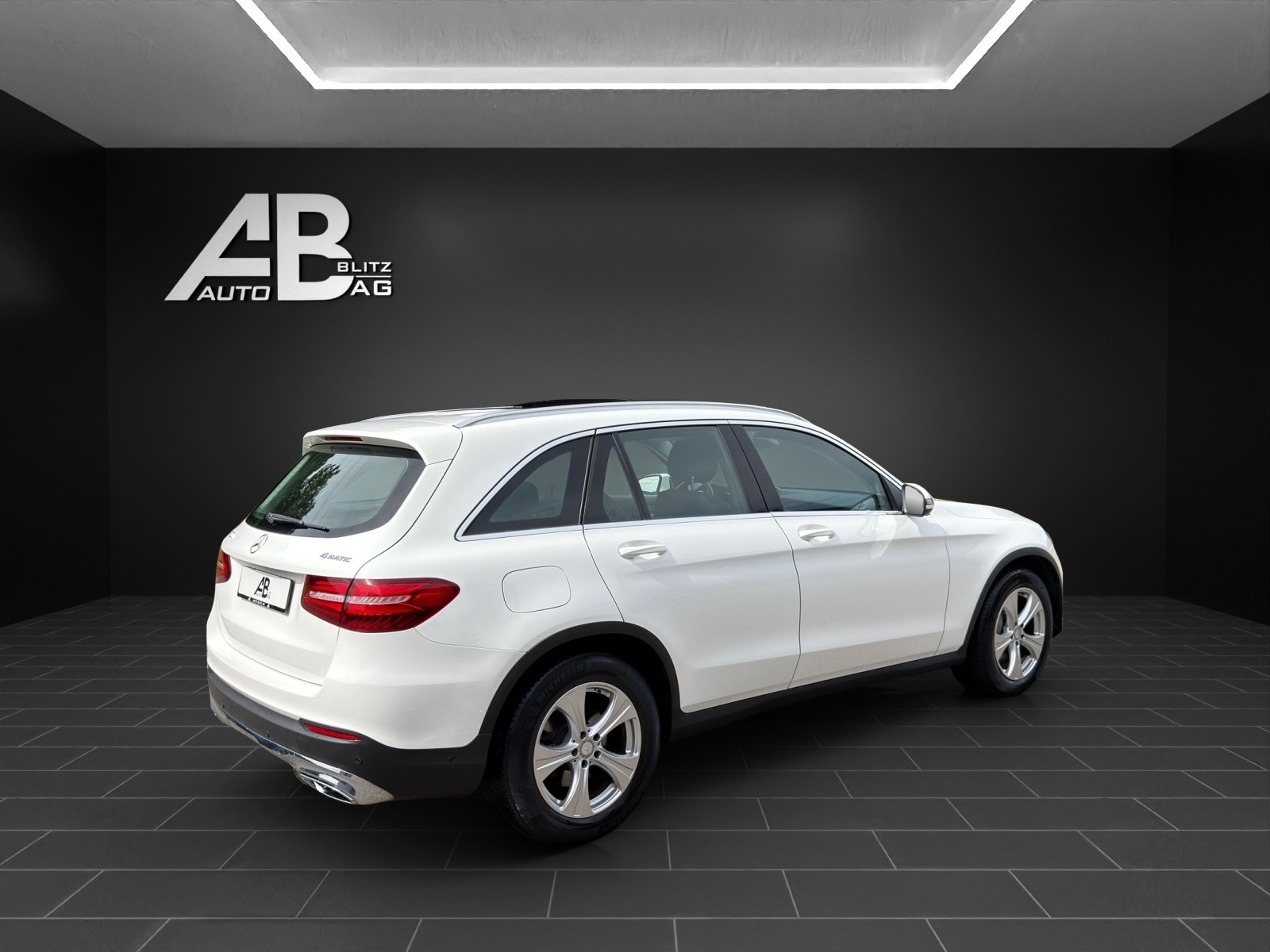 MERCEDES-BENZ GLC 250 d Exclusive 4Matic 9G-Tronic-image-4