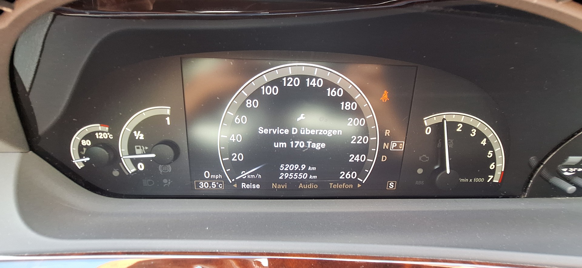 MERCEDES-BENZ S 500 4Matic 7G-Tronic-image-27