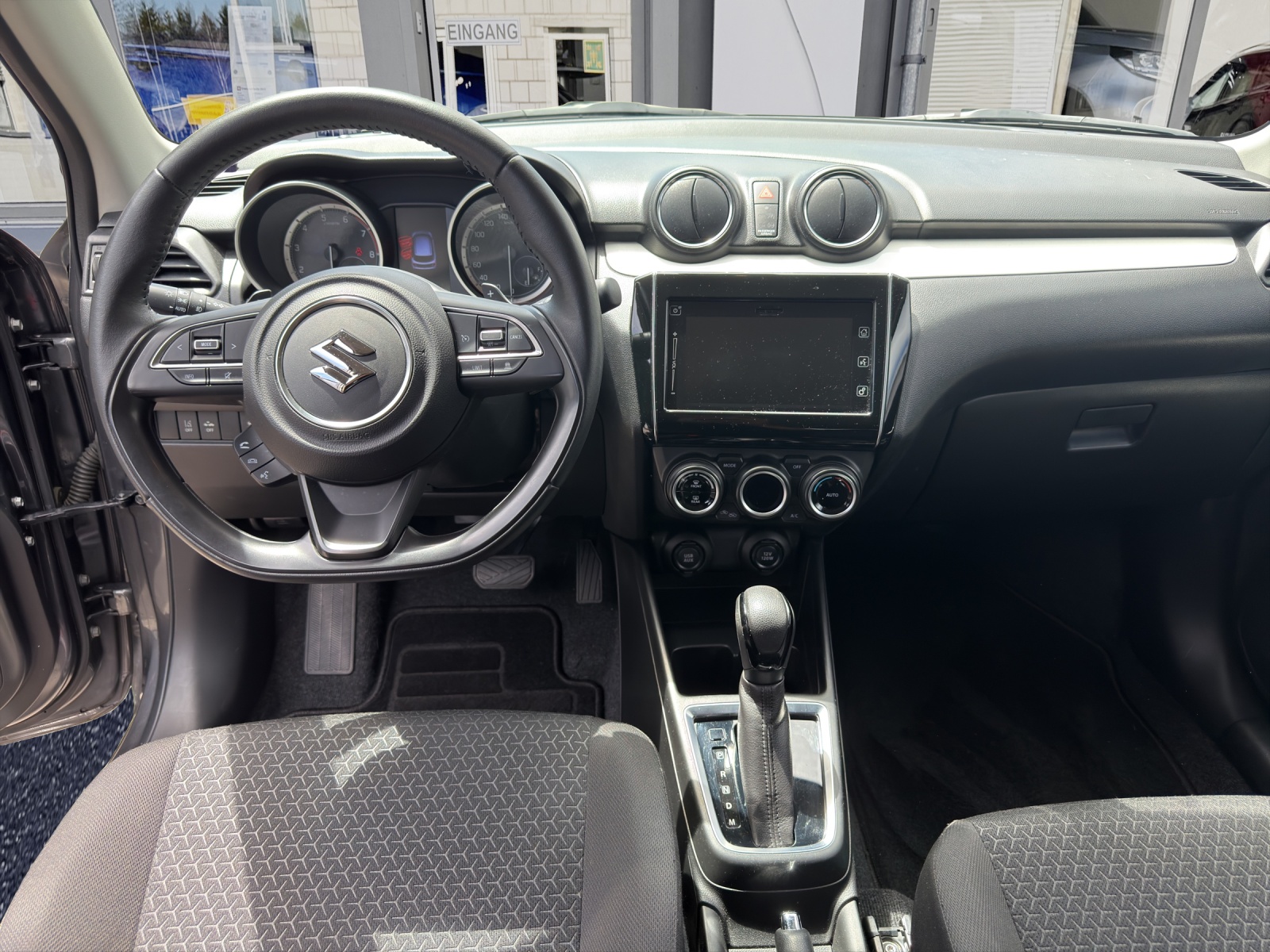 SUZUKI Swift 1.0 12V Compact Top Automatic-image-12