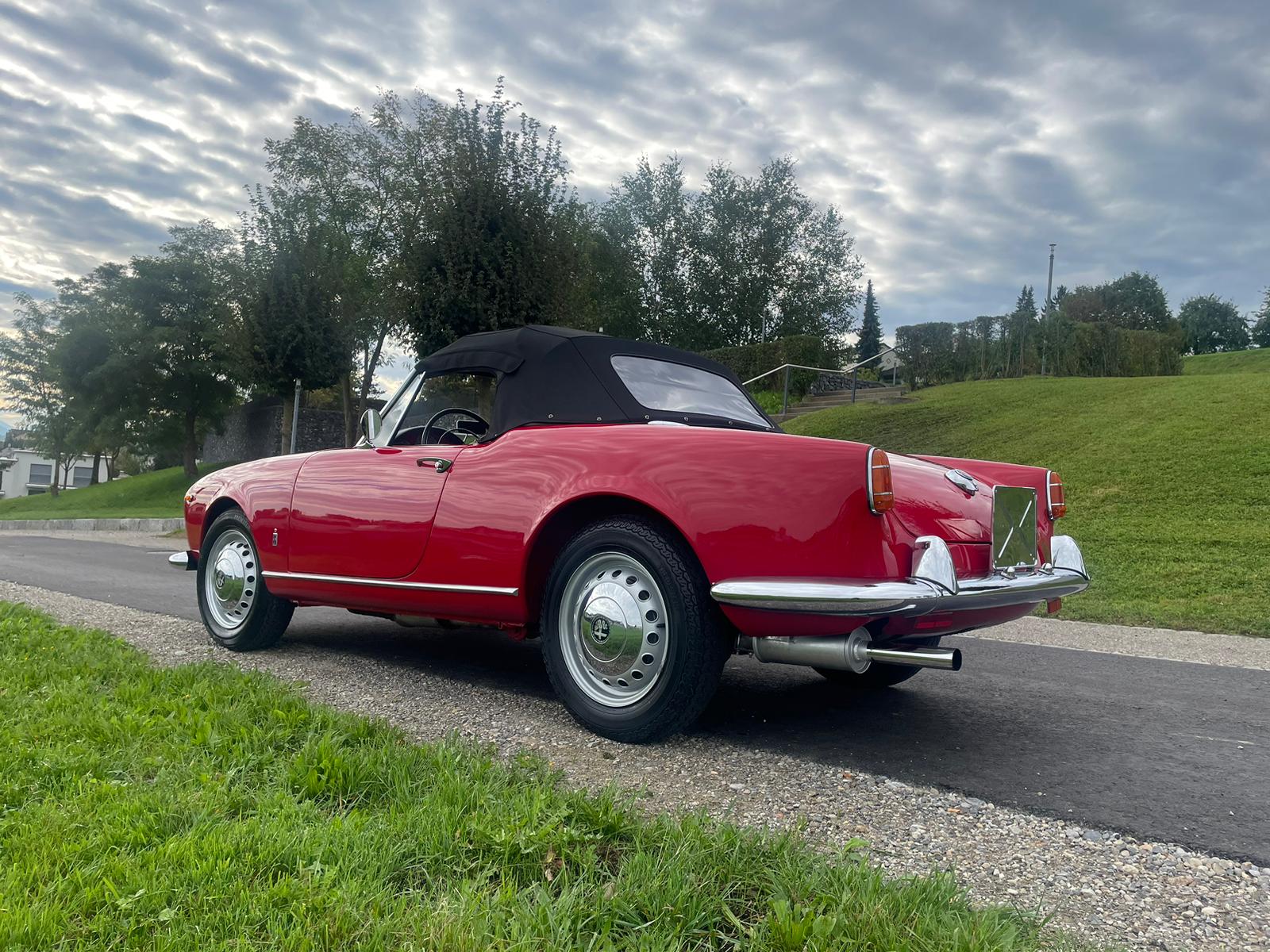 ALFA ROMEO Giulietta Spider 750D-showroom-element-1