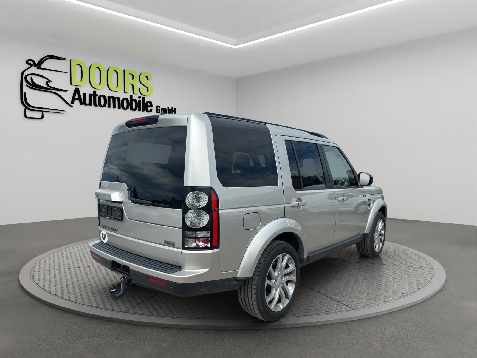 LAND ROVER Discovery 3.0 SDV6 Graphite Automatic-image-4
