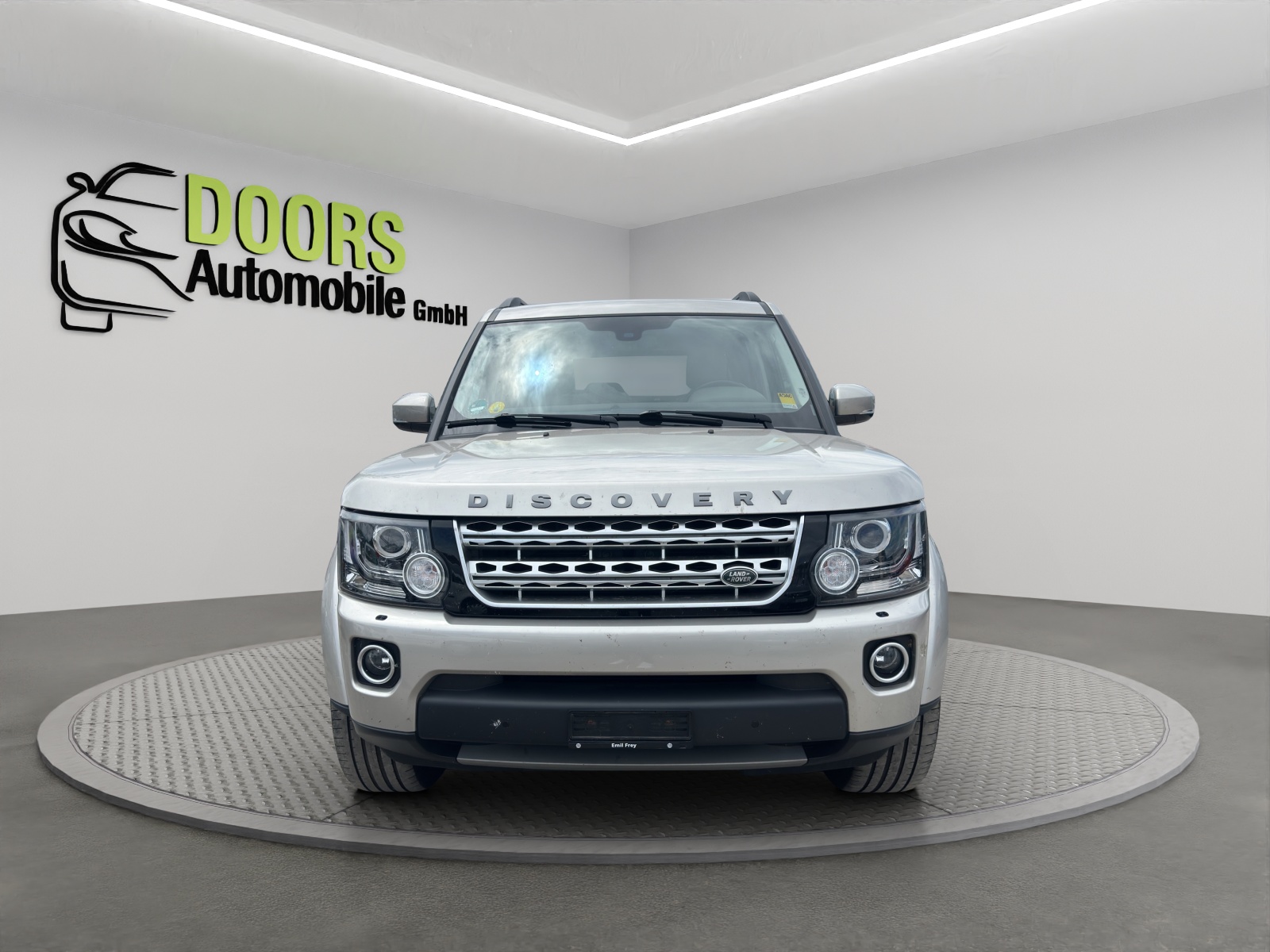 LAND ROVER Discovery 3.0 SDV6 Graphite Automatic-image-5