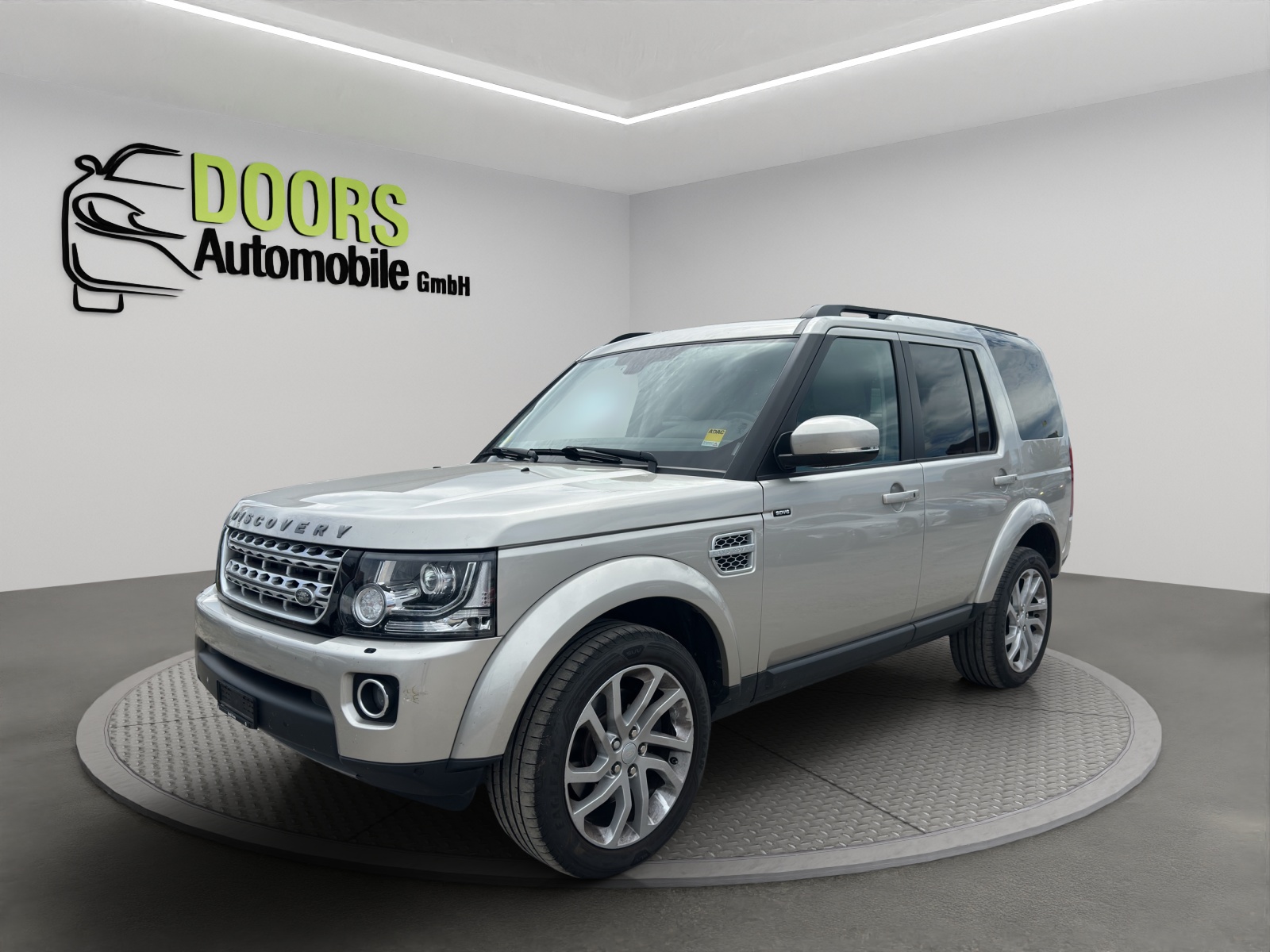 LAND ROVER Discovery 3.0 SDV6 Graphite Automatic-image-1