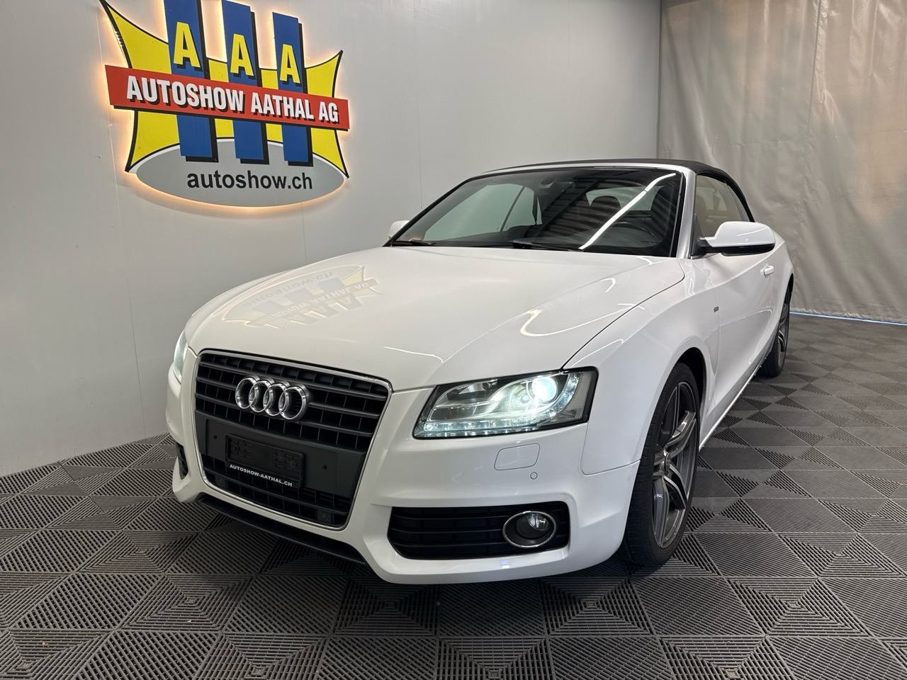 AUDI A5 Cabriolet 2.0 TFSI S line multitronic-image-11