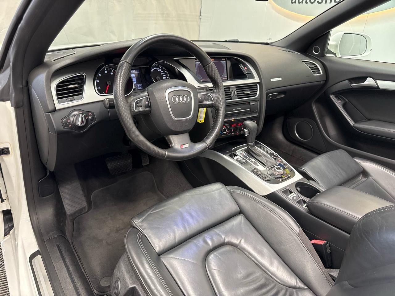 AUDI A5 Cabriolet 2.0 TFSI S line multitronic-image-2
