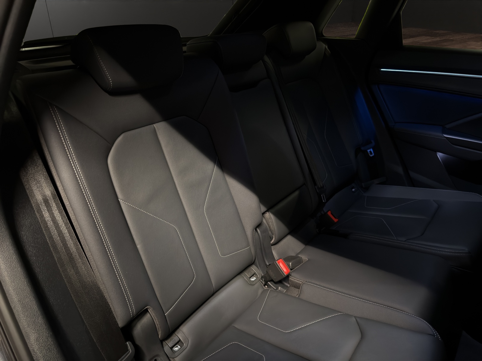 AUDI Q3 45 TFSI e S line Attraction S-tronic-image-15