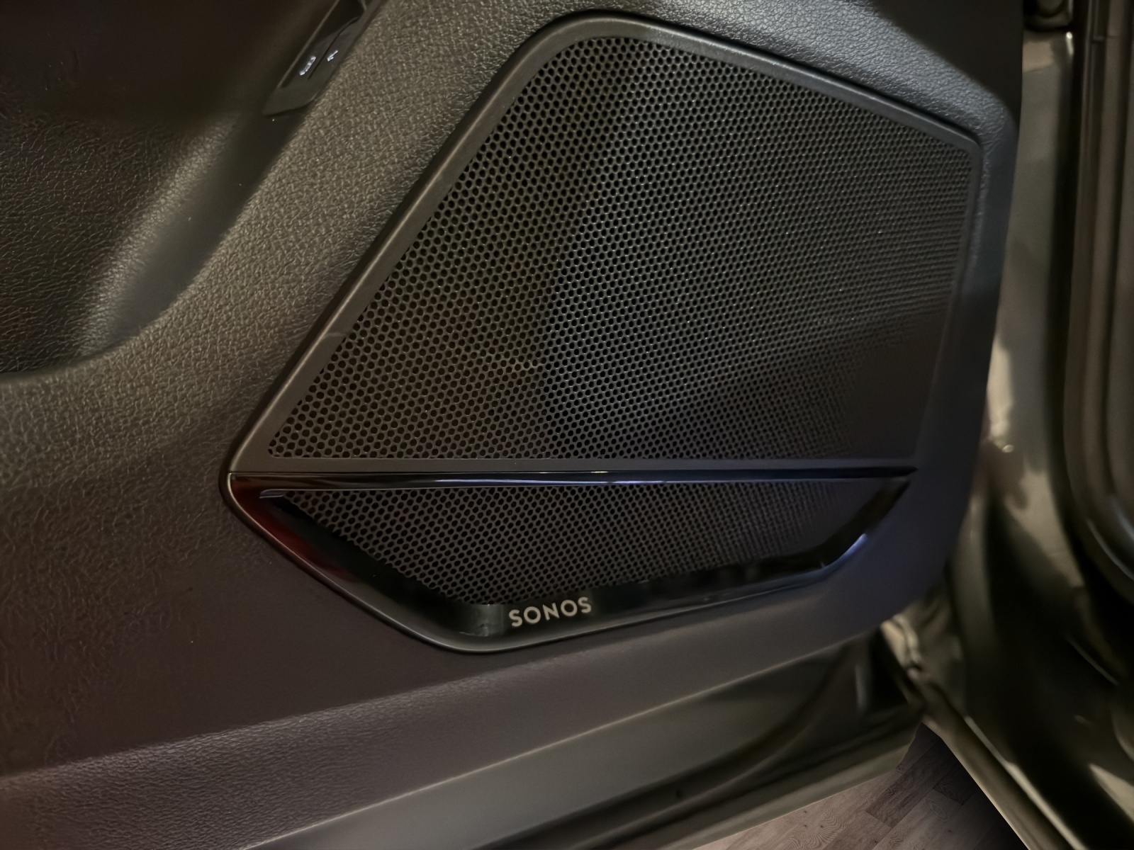 AUDI Q3 45 TFSI e S line Attraction S-tronic-image-21