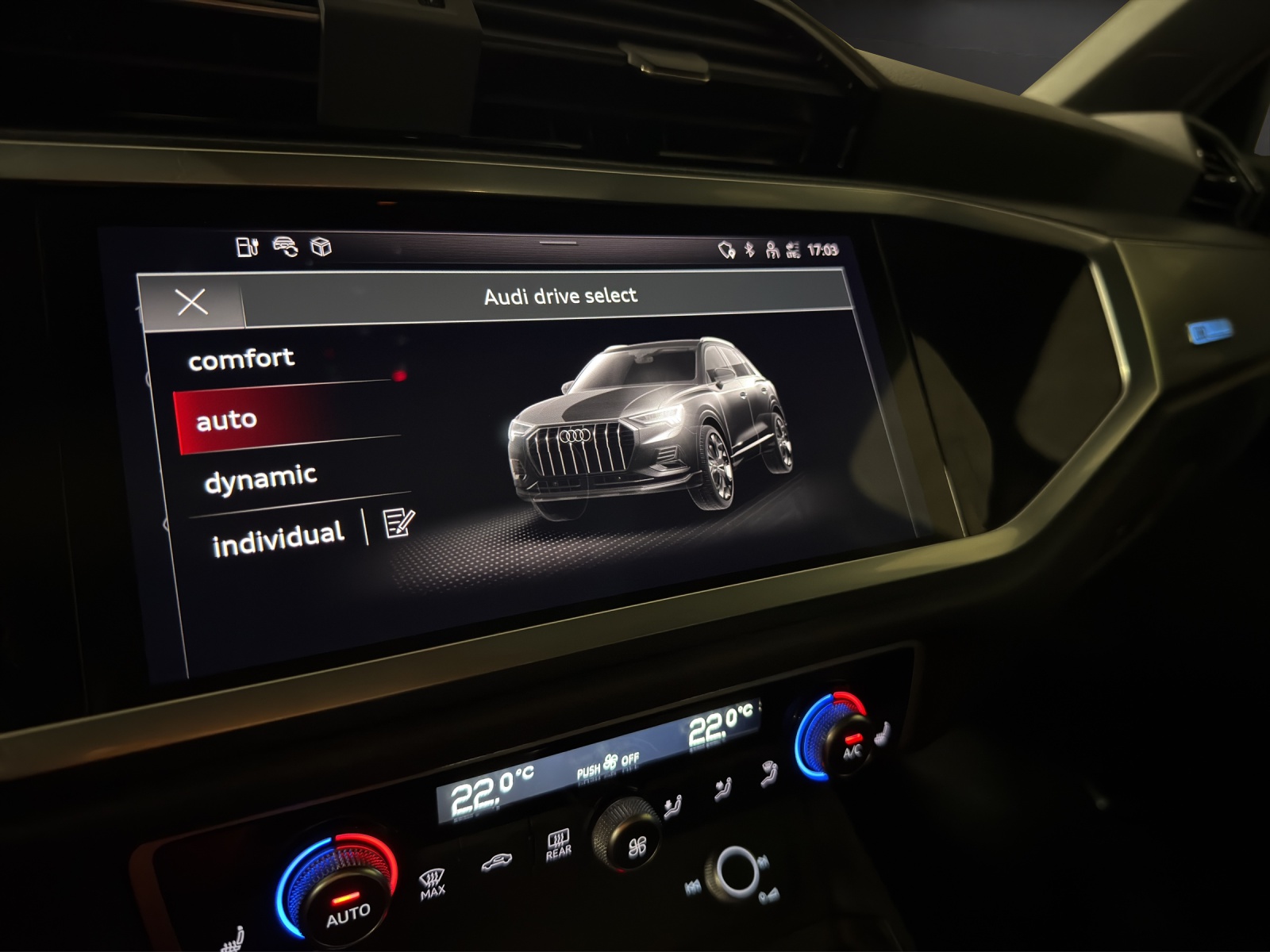 AUDI Q3 45 TFSI e S line Attraction S-tronic-image-24
