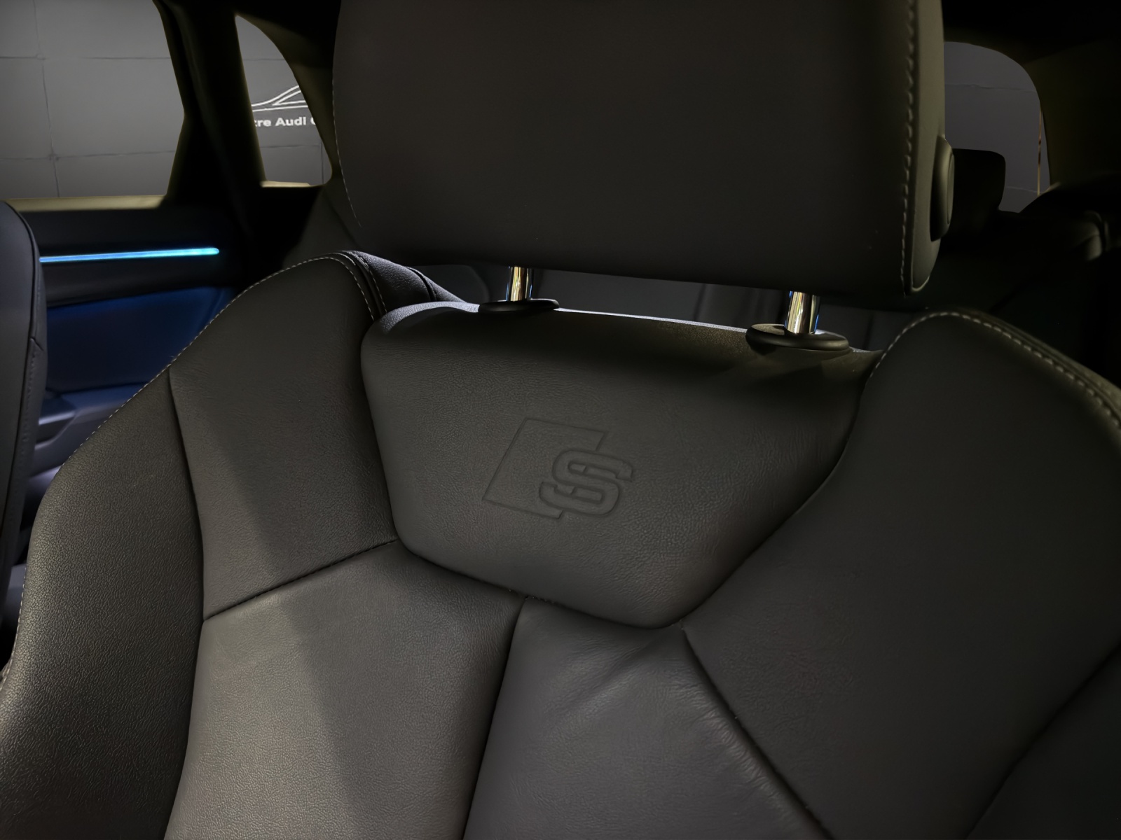 AUDI Q3 45 TFSI e S line Attraction S-tronic-image-26