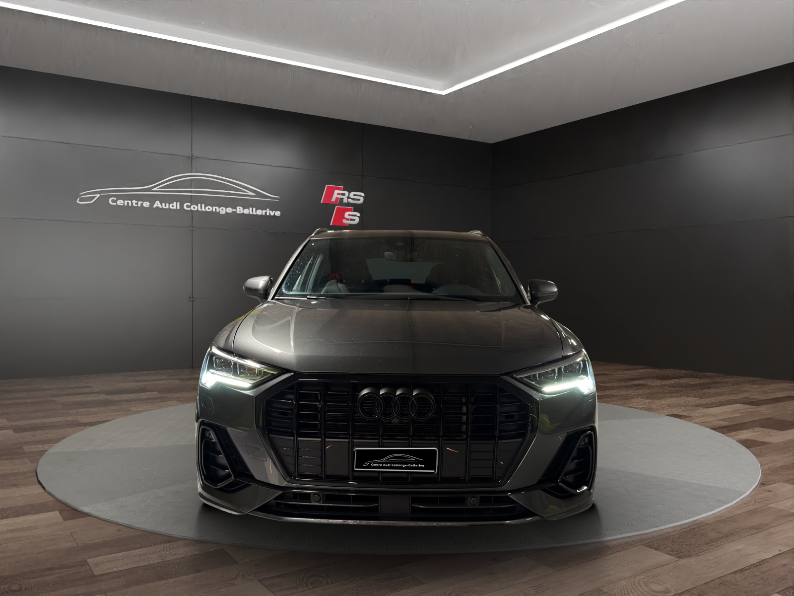 AUDI Q3 45 TFSI e S line Attraction S-tronic-image-1