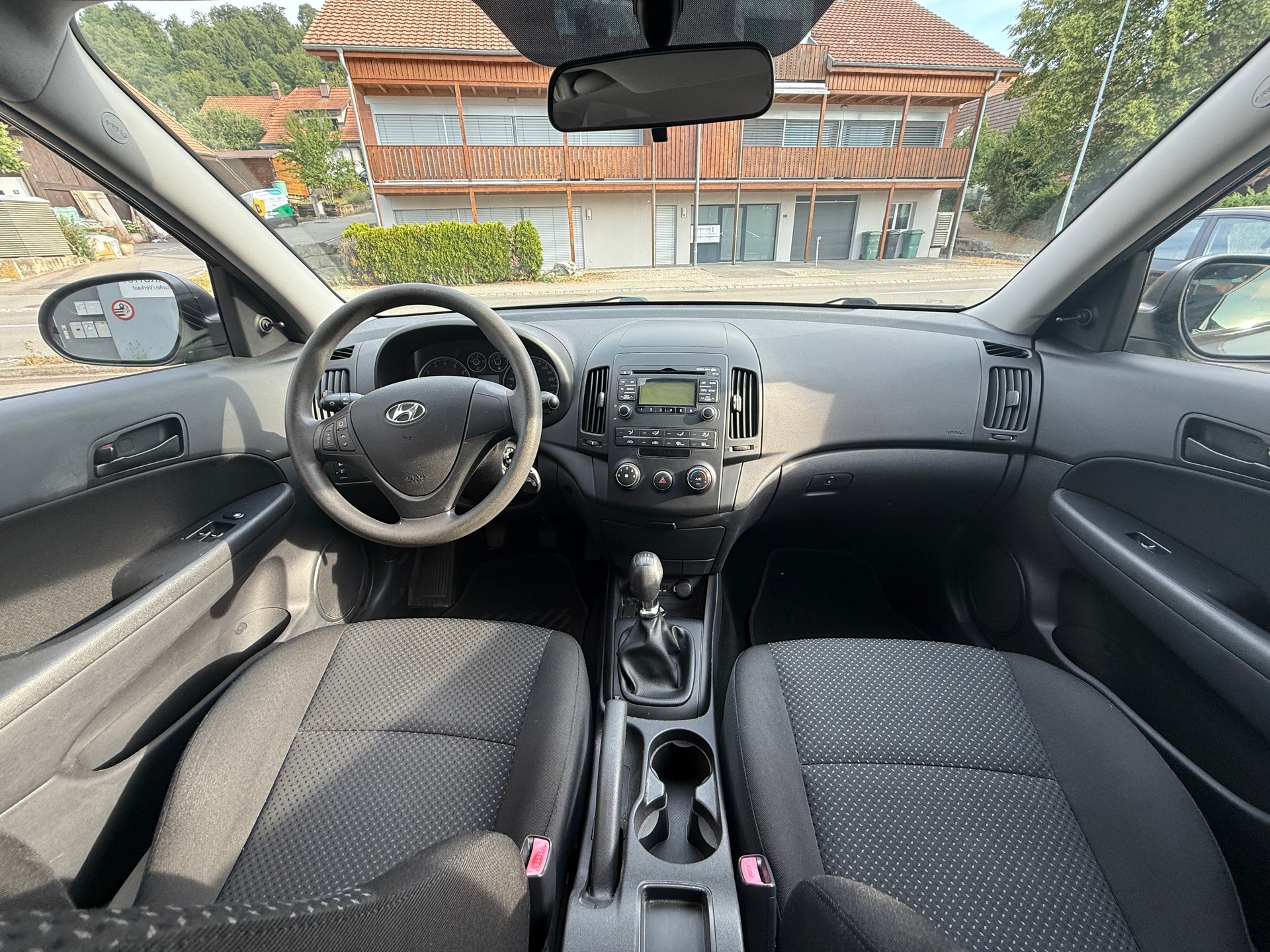HYUNDAI i30 1.6 Style-image-11