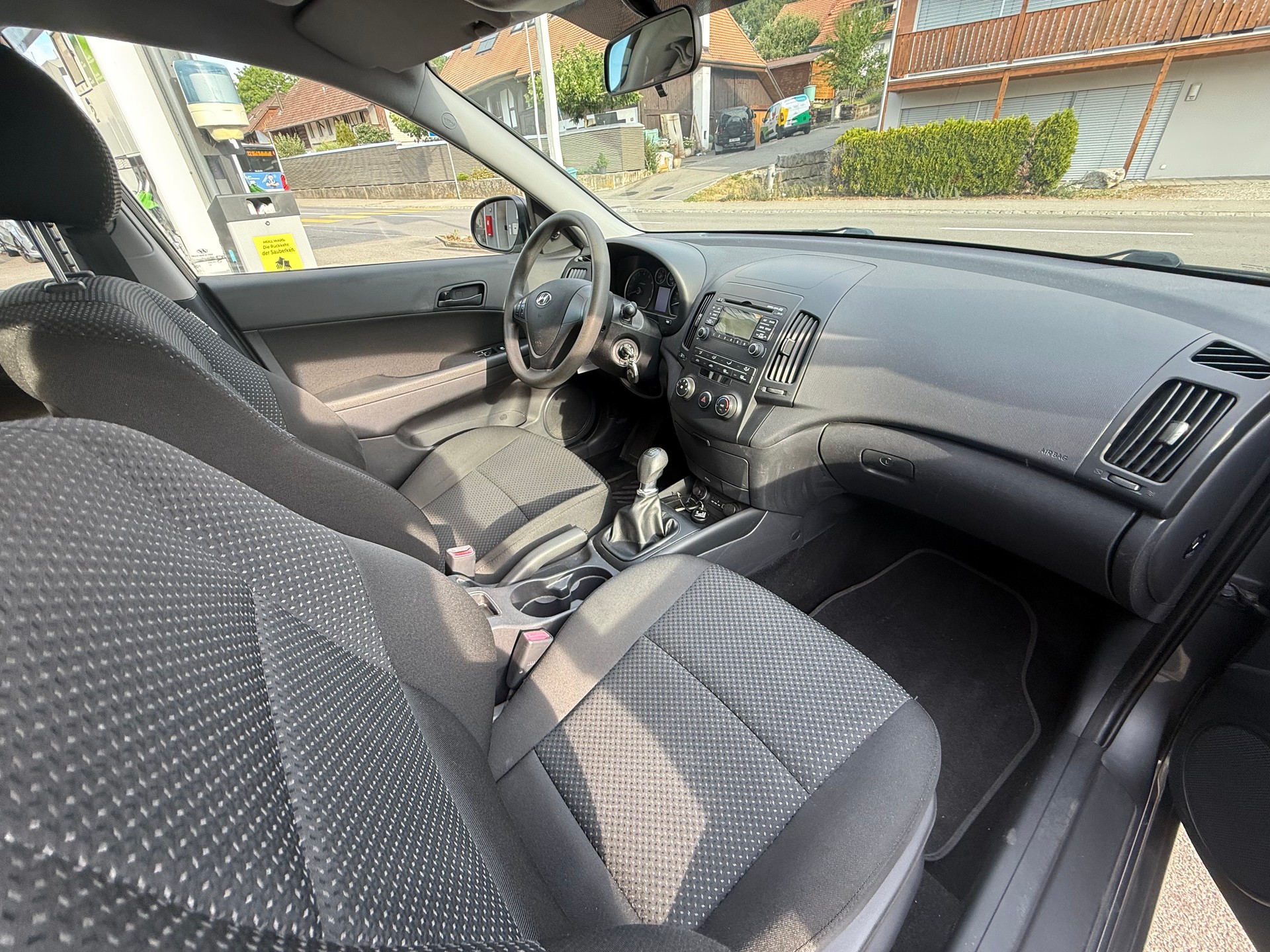 HYUNDAI i30 1.6 Style-image-9
