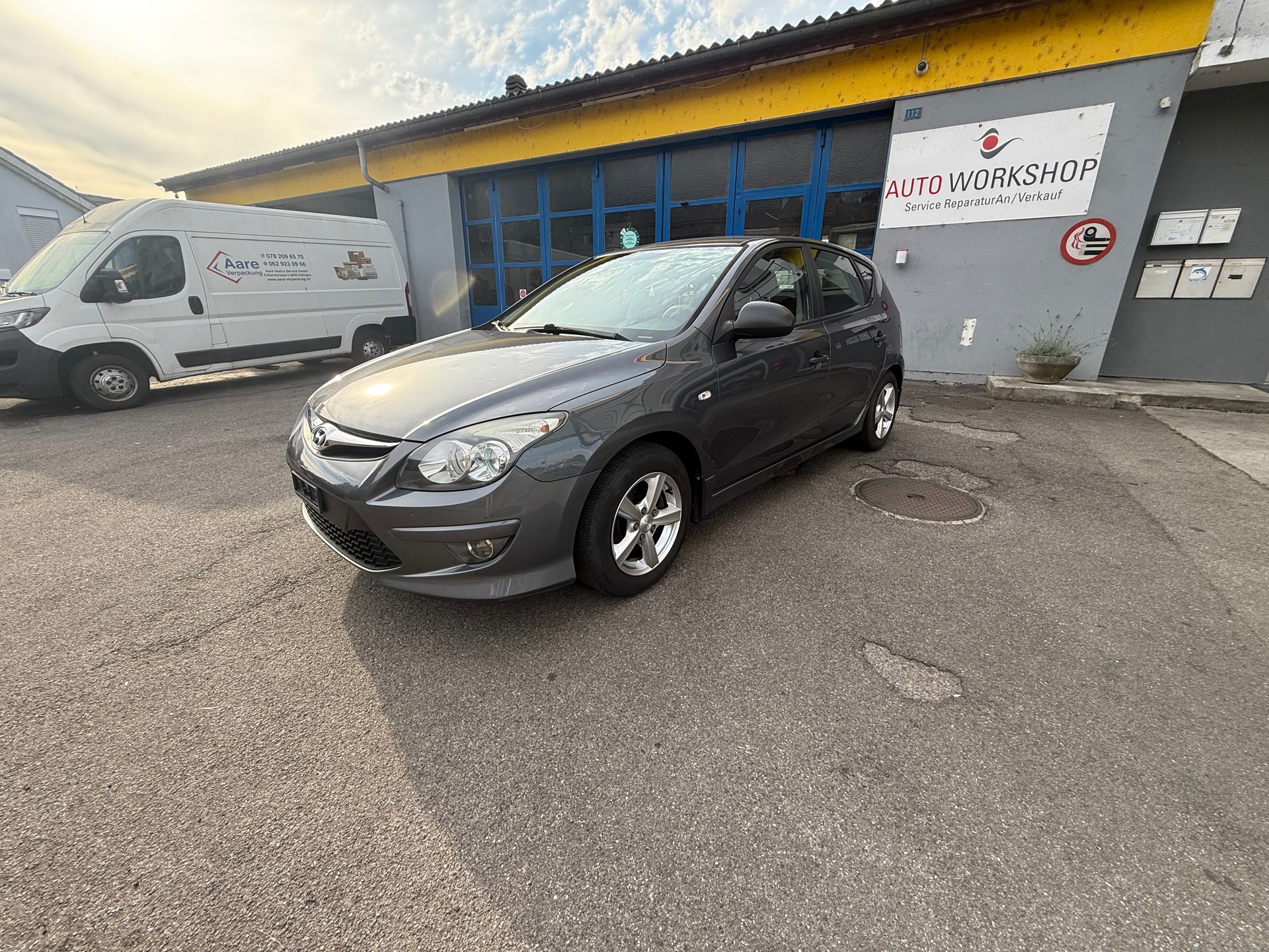 HYUNDAI i30 1.6 Style-image-6