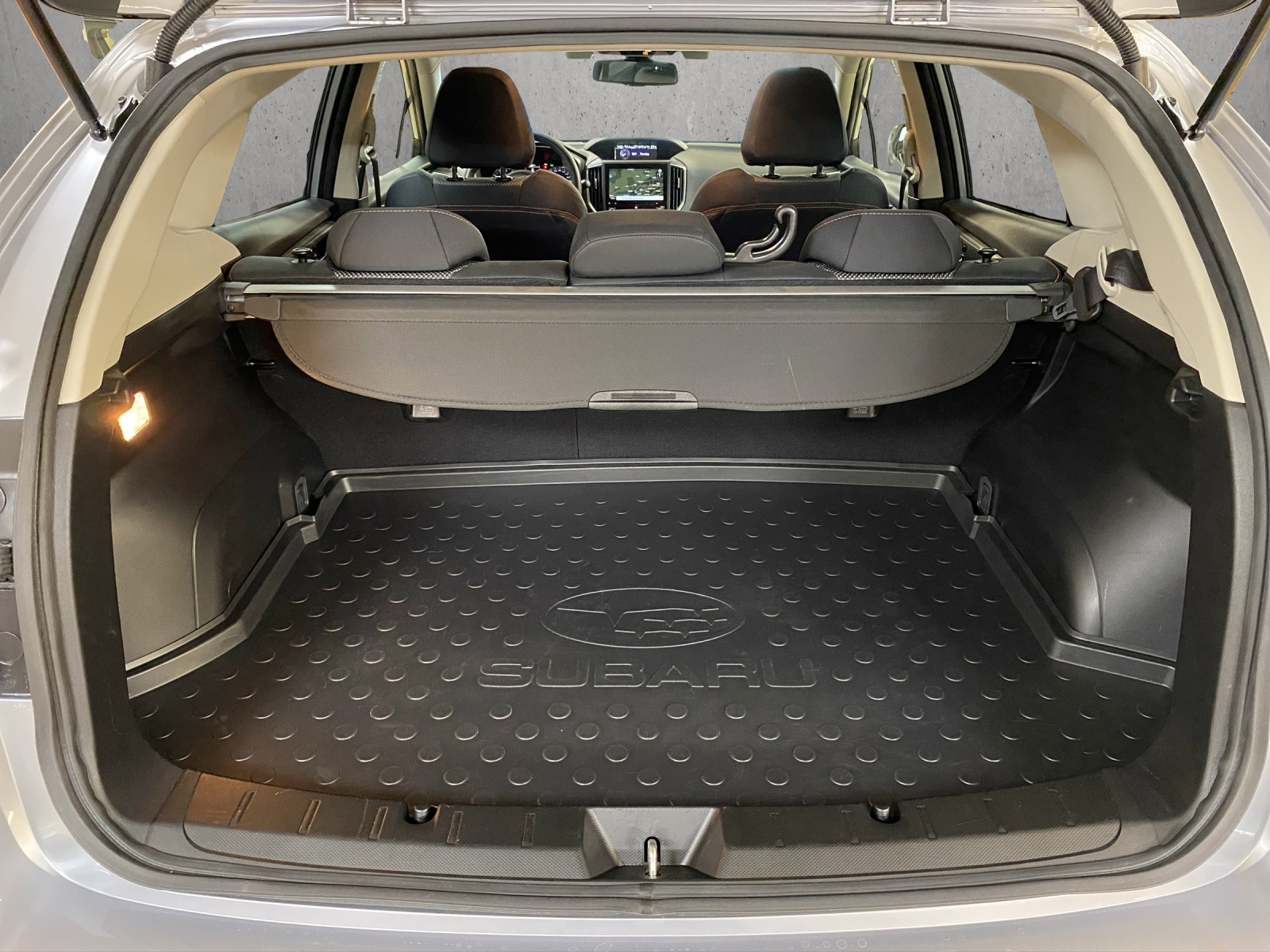 SUBARU XV 2.0 e-Boxer Swiss Plus AWD Lineartronic-image-12