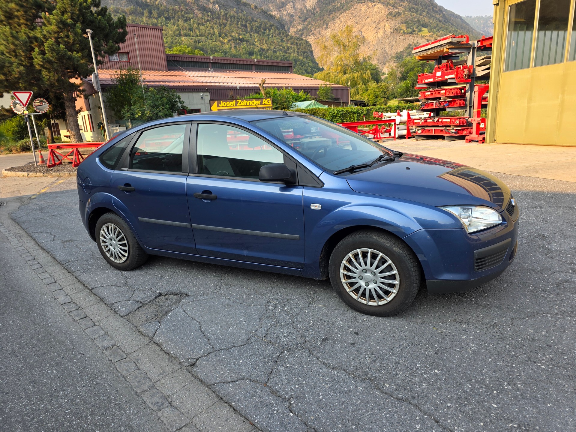 FORD Focus 1.6i Trend-image-3